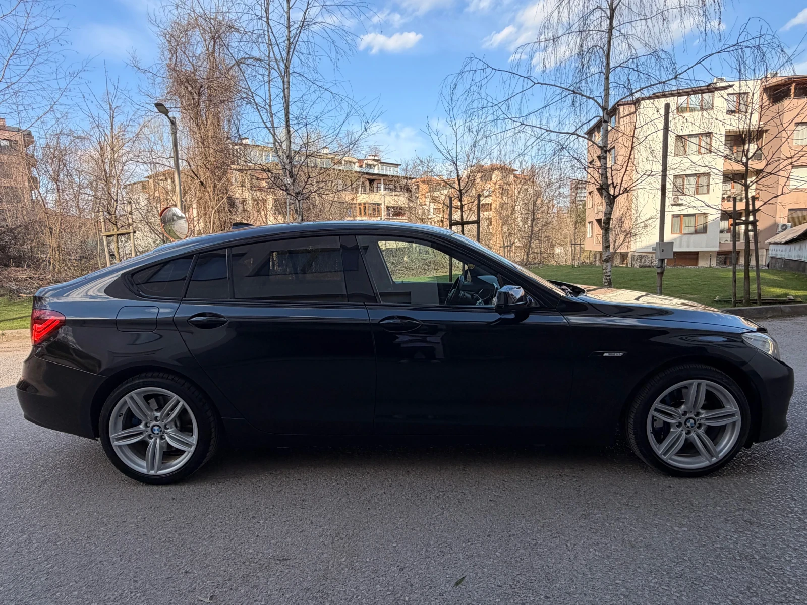 BMW 5 Gran Turismo 3.5d / DIGITAL / X-DRIVE, снимка 8 - Автомобили и джипове - 54128012