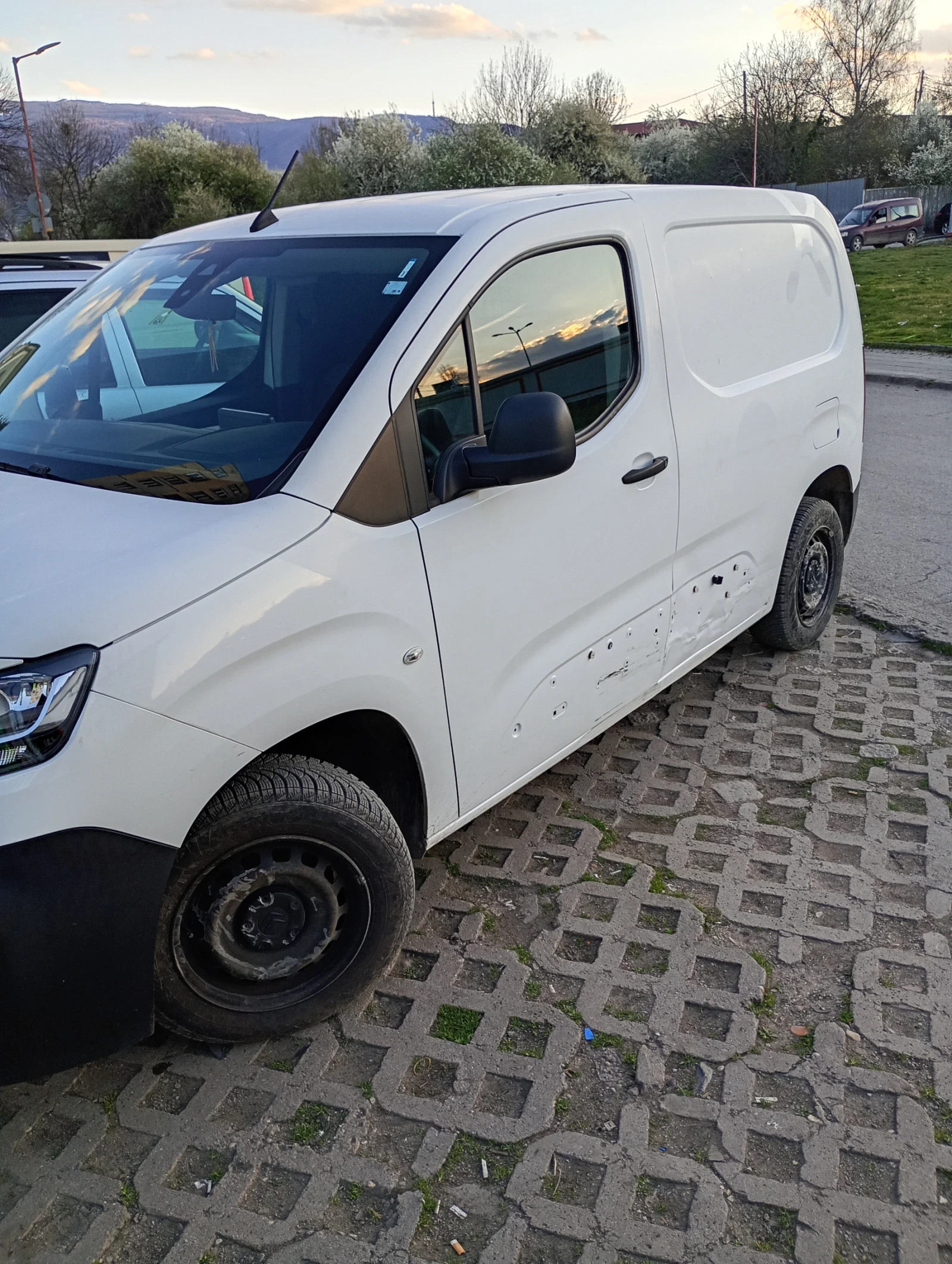 Citroen Berlingo, снимка 4 - Автомобили и джипове - 54171597