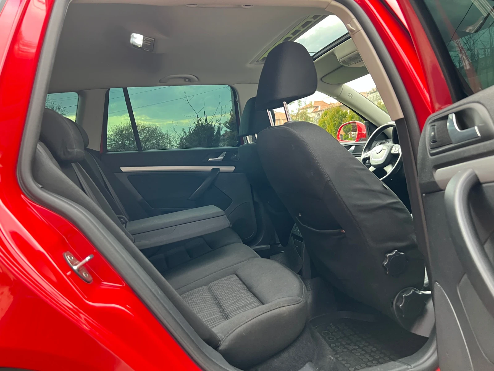 Skoda Octavia УНИКАТ !!!, снимка 11 - Автомобили и джипове - 54206913