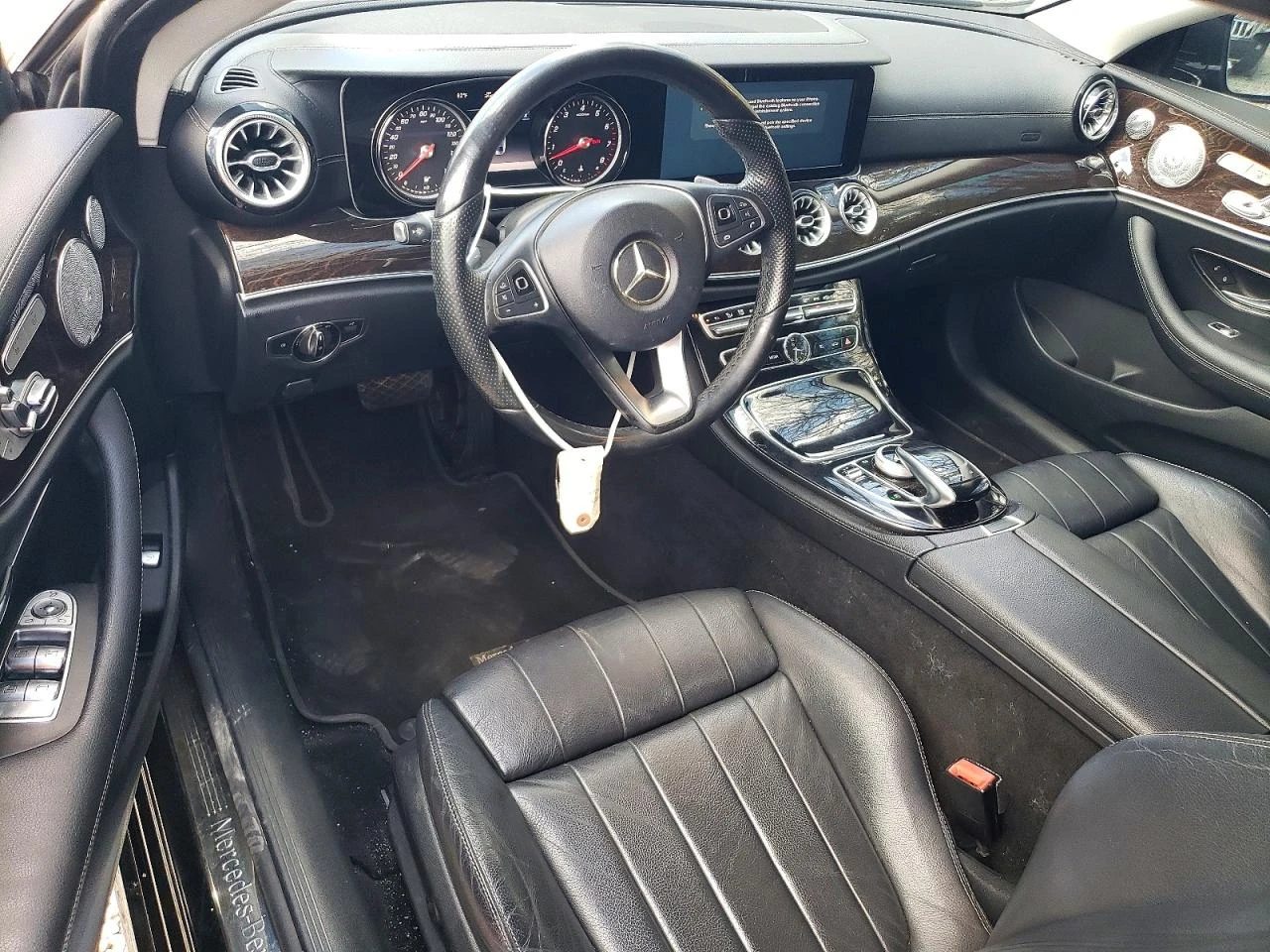 Mercedes-Benz E 400 4MATIC AMG PKG| BURMESTER| MULTIBEAM| ПОДГРЕВ, снимка 8 - Автомобили и джипове - 54381027