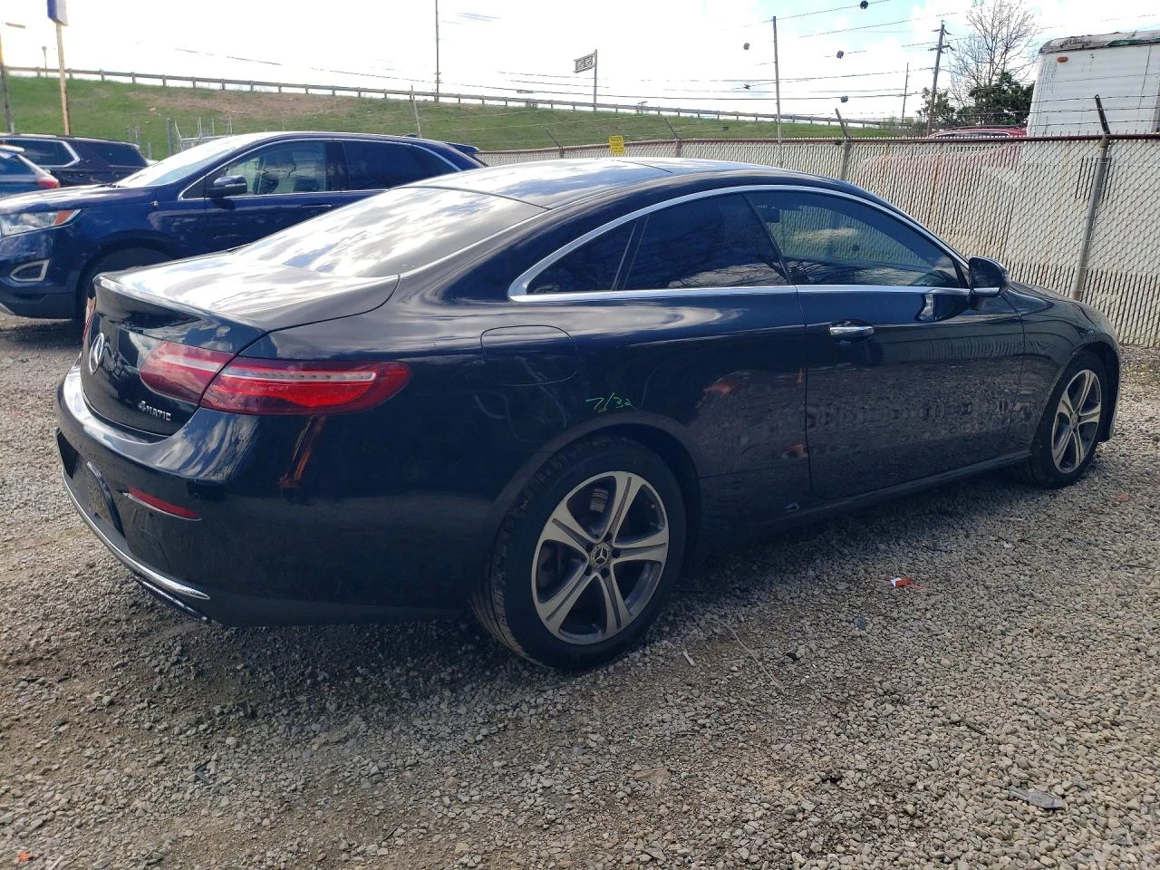 Mercedes-Benz E 400 4MATIC AMG PKG| BURMESTER| MULTIBEAM| ПОДГРЕВ, снимка 4 - Автомобили и джипове - 54381027