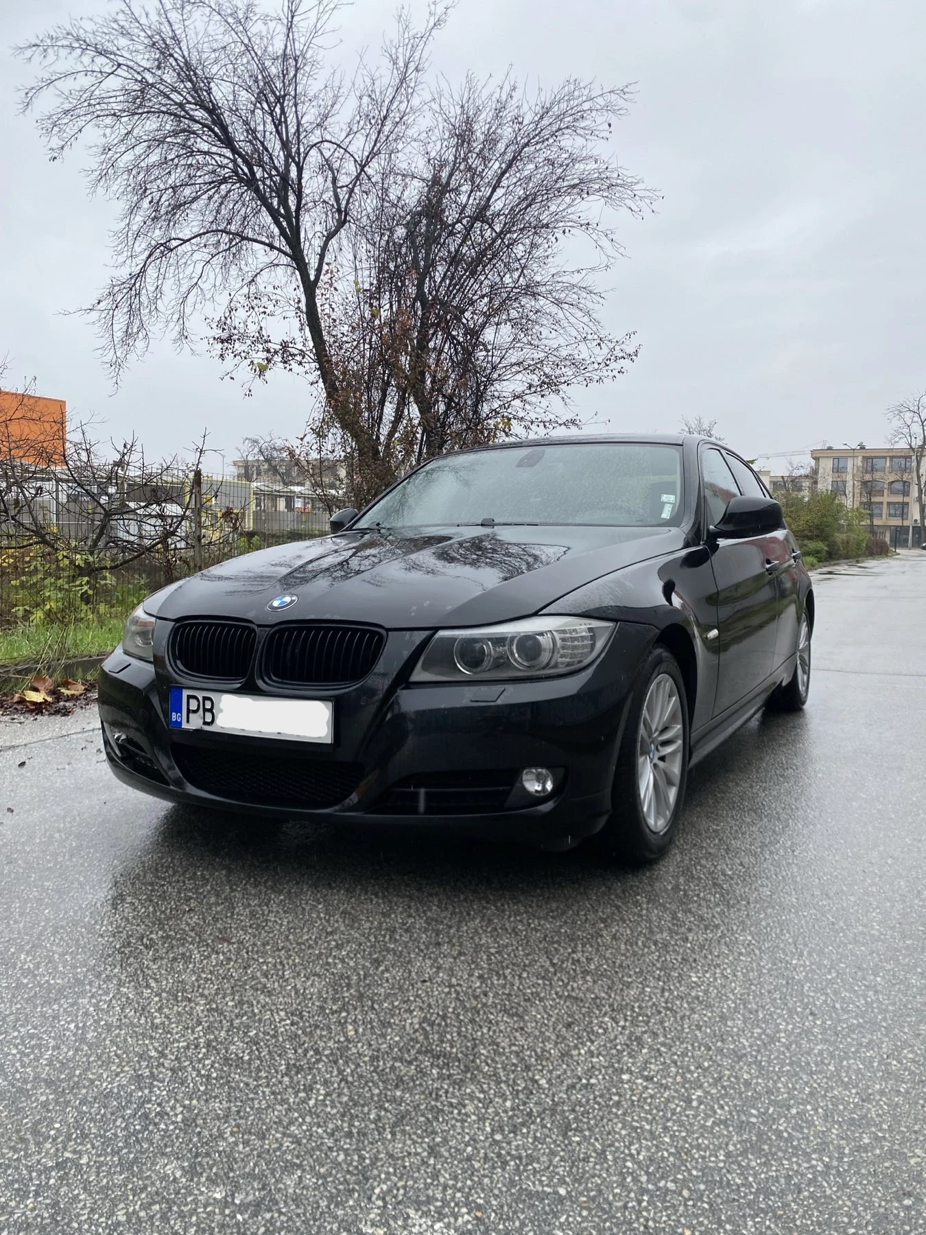 BMW 320 2.0iLCI, снимка 3 - Автомобили и джипове - 54556368