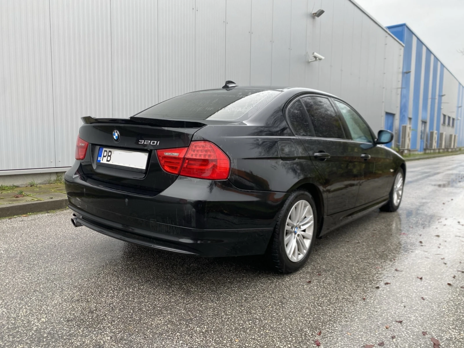 BMW 320 2.0iLCI, снимка 7 - Автомобили и джипове - 54556368