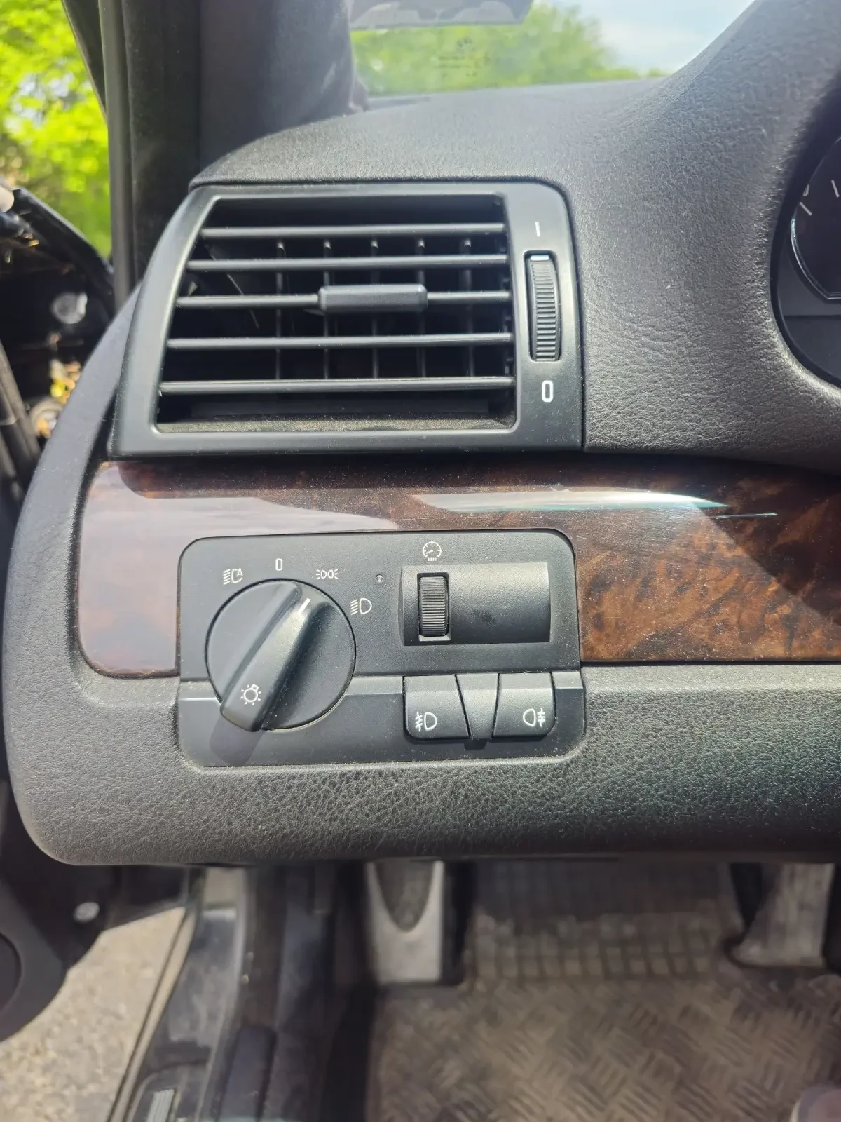 BMW 330 184hp, снимка 12 - Автомобили и джипове - 54573527