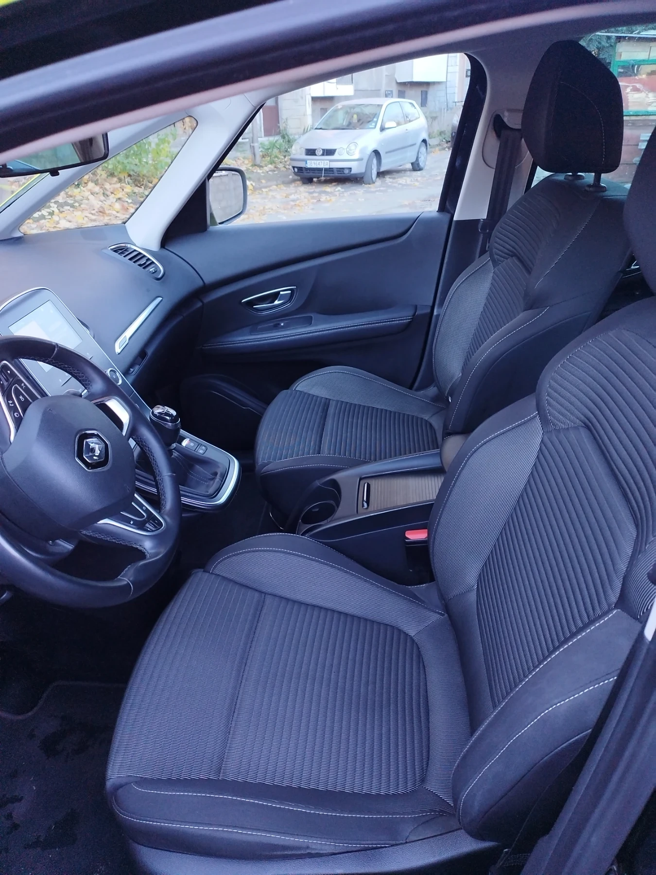 Renault Scenic 1.7 DCI, снимка 8 - Автомобили и джипове - 54782748