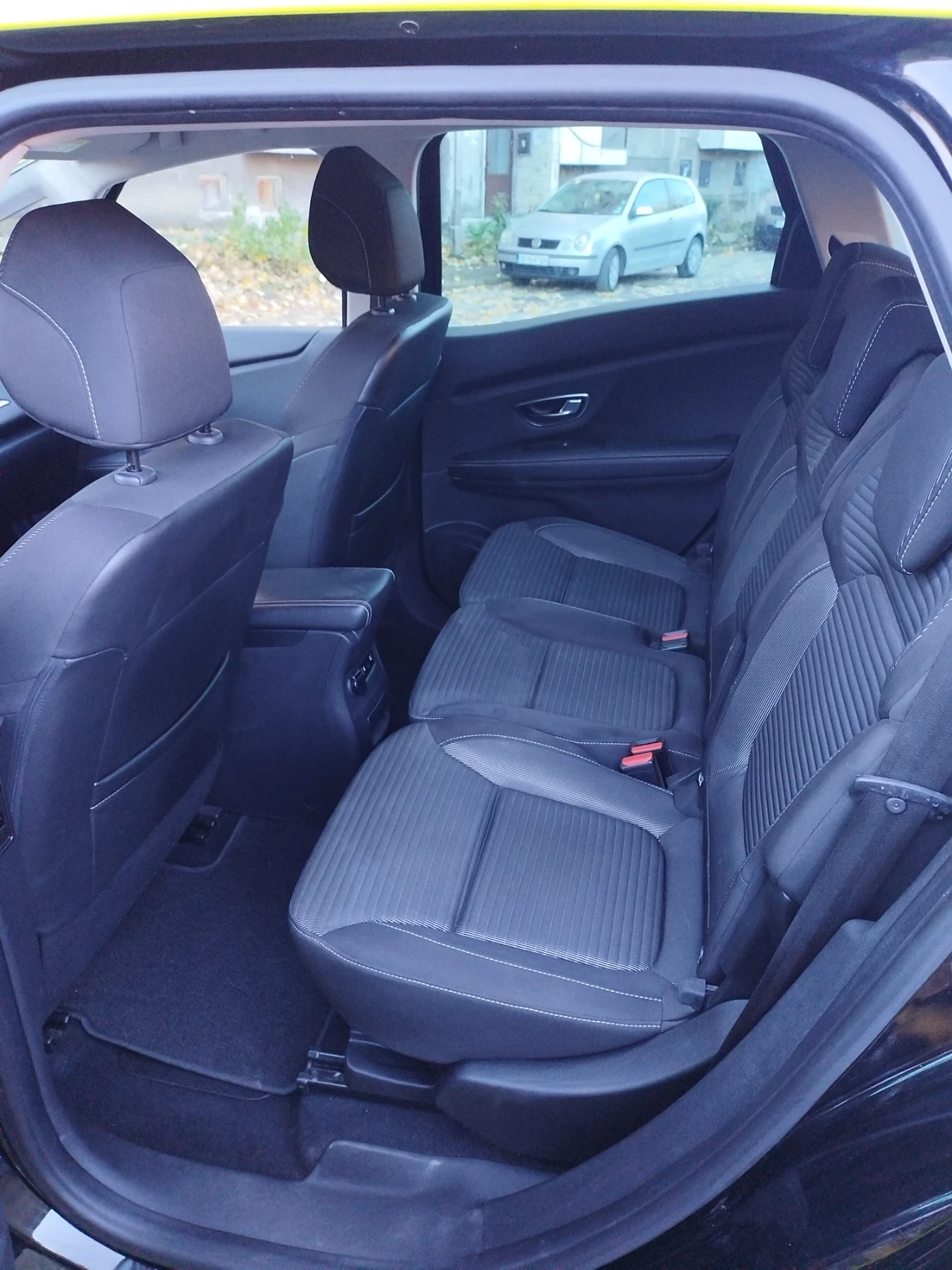 Renault Scenic 1.7 DCI, снимка 9 - Автомобили и джипове - 54782748