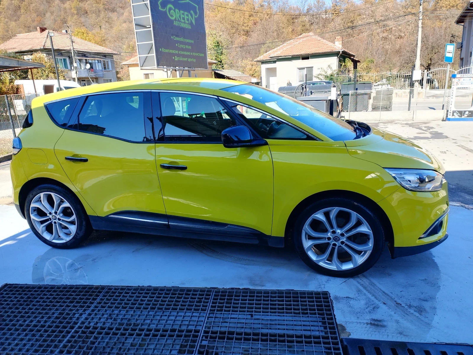 Renault Scenic 1.7 DCI, снимка 4 - Автомобили и джипове - 54782748