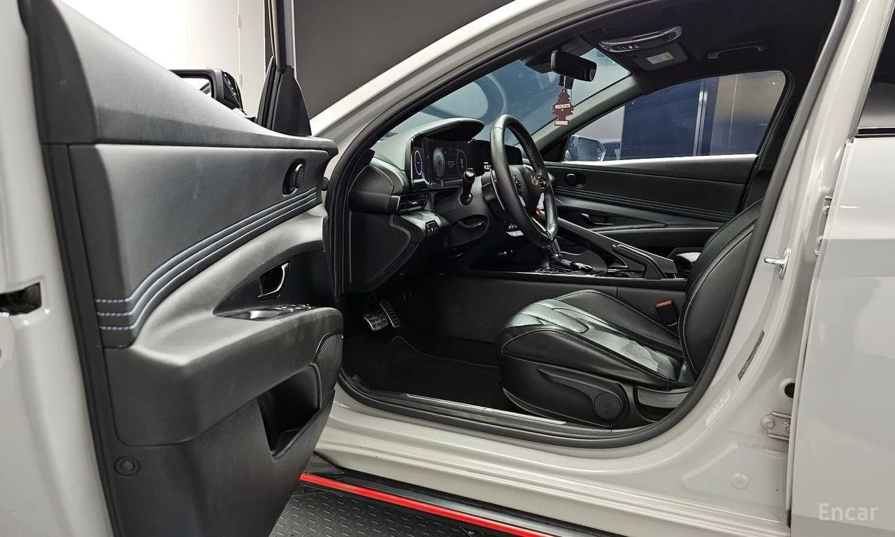 Hyundai Elantra 2.0 N* ПОДГРЕВ* ОБДУХВАНЕ* КАМЕРА* КРАЙНА ЦЕНА* , снимка 6 - Автомобили и джипове - 54878541