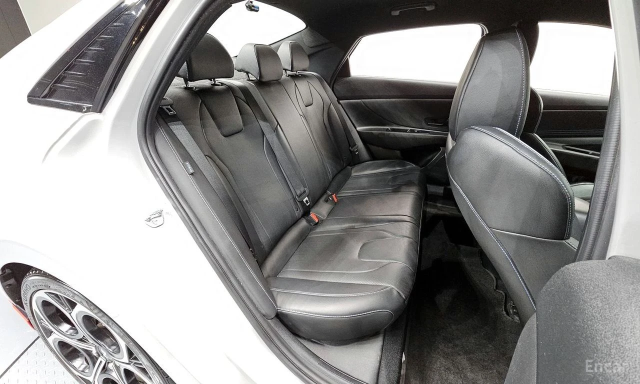 Hyundai Elantra 2.0 N* ПОДГРЕВ* ОБДУХВАНЕ* КАМЕРА* КРАЙНА ЦЕНА* , снимка 13 - Автомобили и джипове - 54878541
