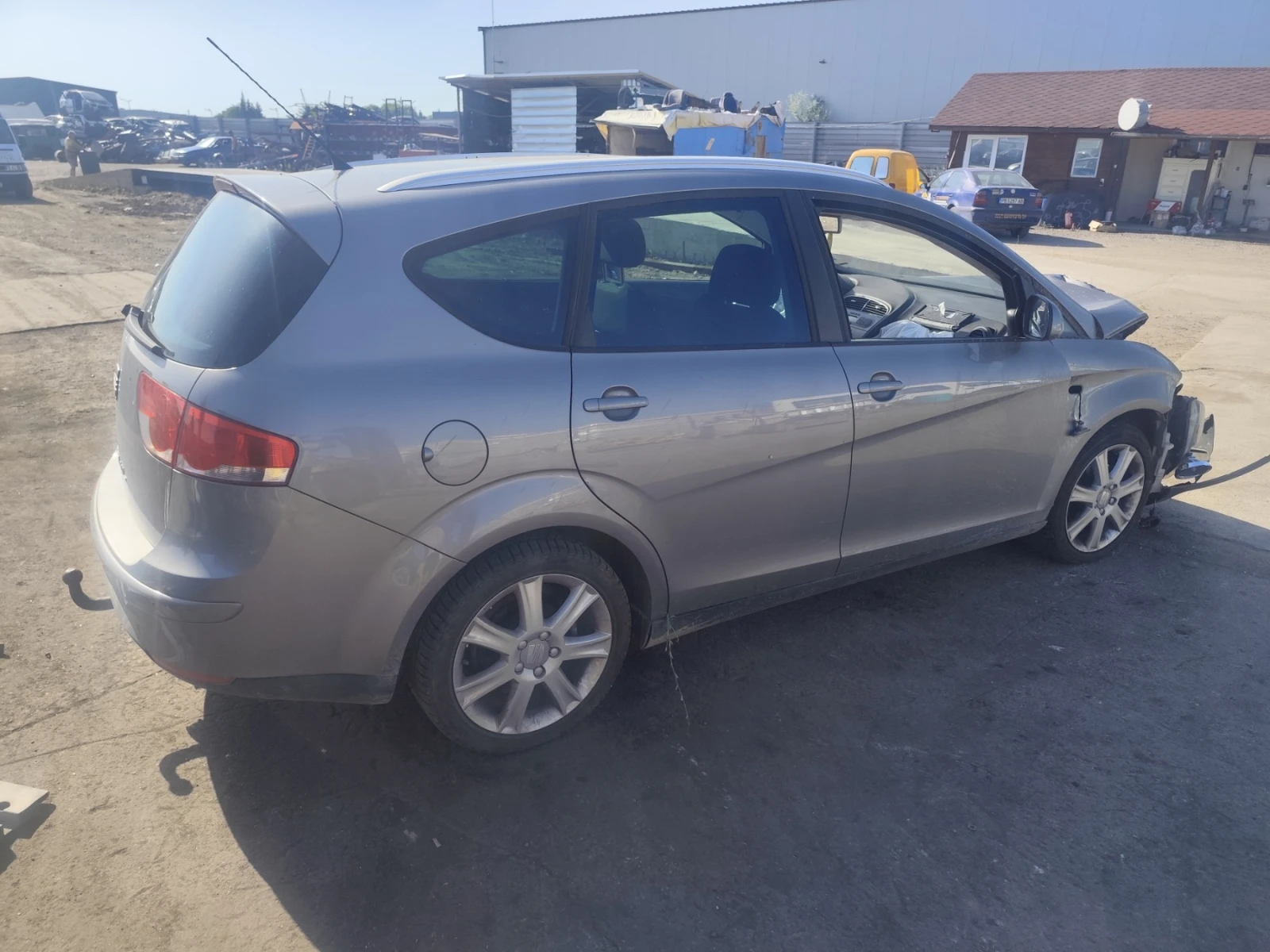 Seat Altea XL - 1.9TDI, снимка 3 - Автомобили и джипове - 55084133