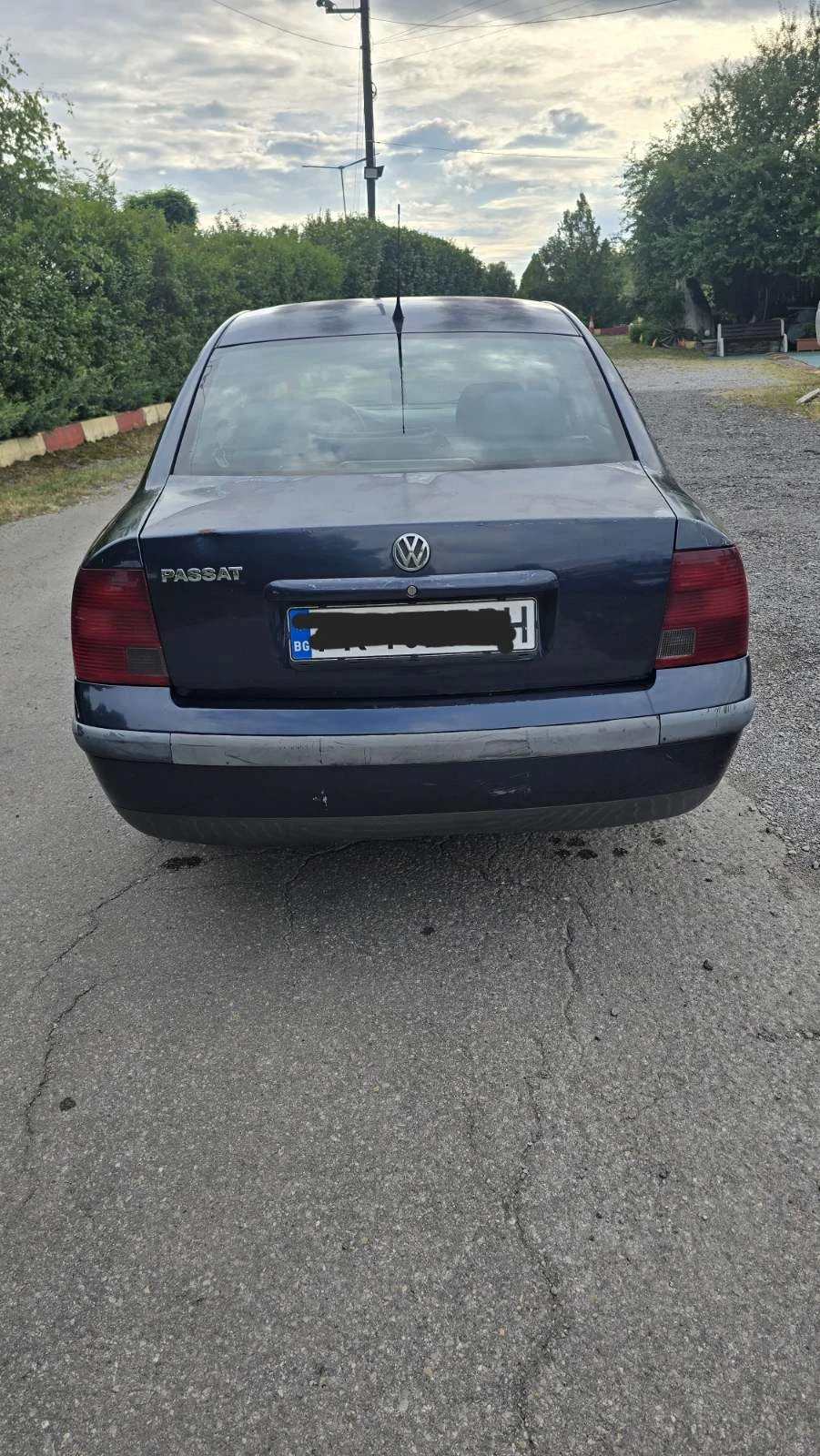 VW Passat 1.9 TDI, снимка 4 - Автомобили и джипове - 55149085