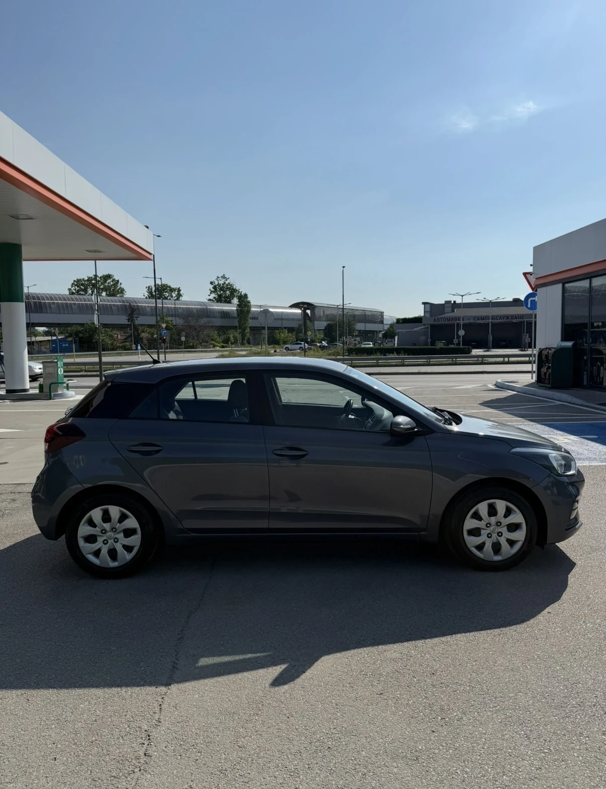 Hyundai I20 1.2i facelift , снимка 4 - Автомобили и джипове - 55162788