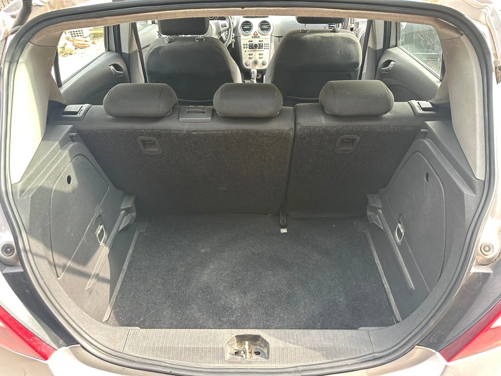 Opel Corsa, снимка 15 - Автомобили и джипове - 55438544