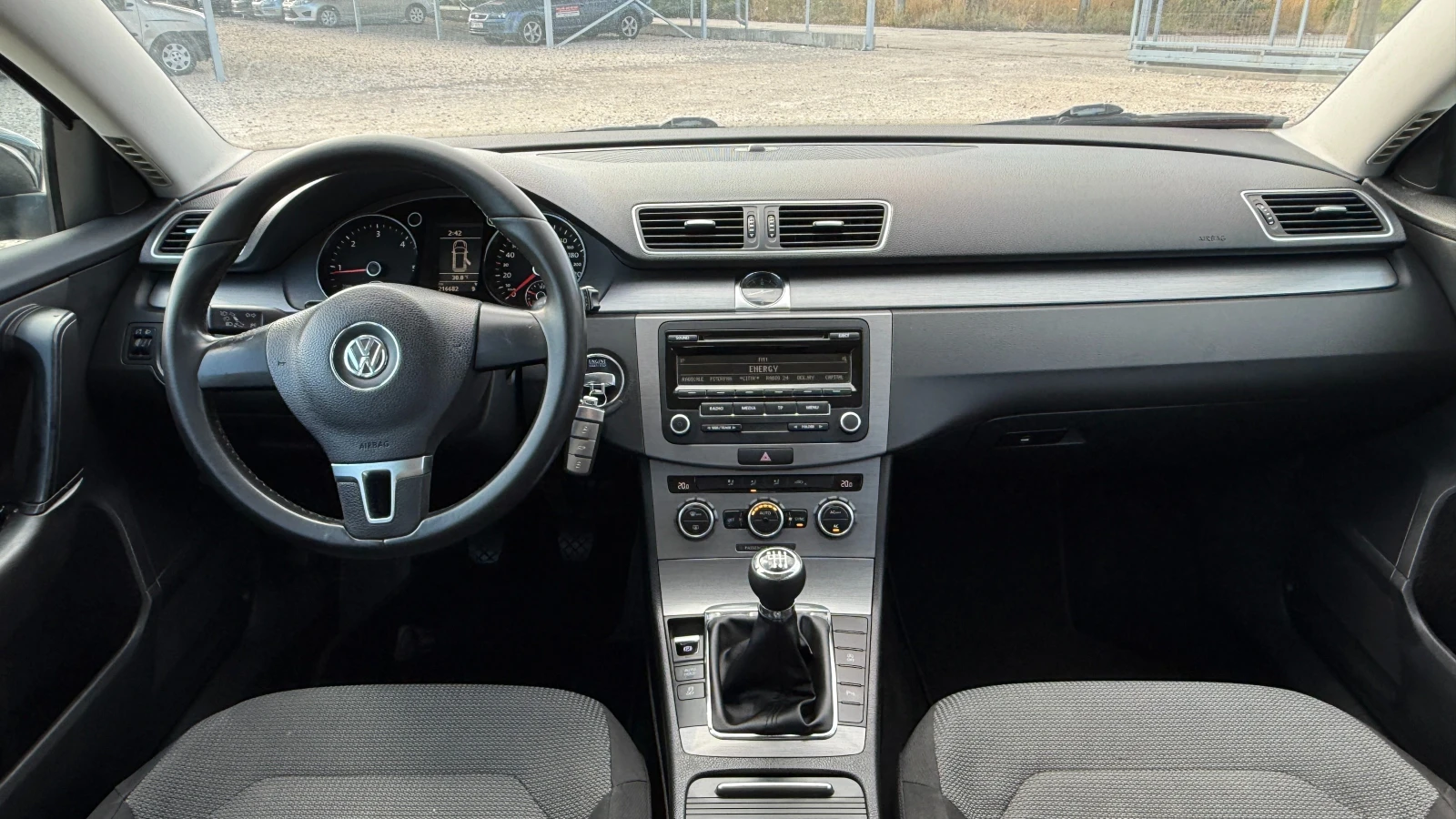 VW Passat 2.0TDI-140кс-6скорости/EURO 5B/НОВ ВНОС ОТ ИТАЛИЯ, снимка 10 - Автомобили и джипове - 55449107