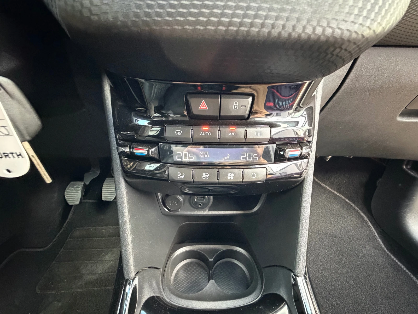 Peugeot 2008 1.6HDI* 99ks* TOP* KLIMA* EVRO6 | Mobile.bg � ����������� 12