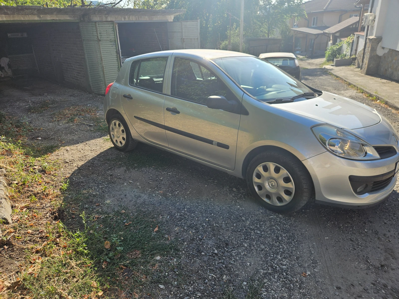 Renault Clio Clio3, снимка 6 - Автомобили и джипове - 55775561