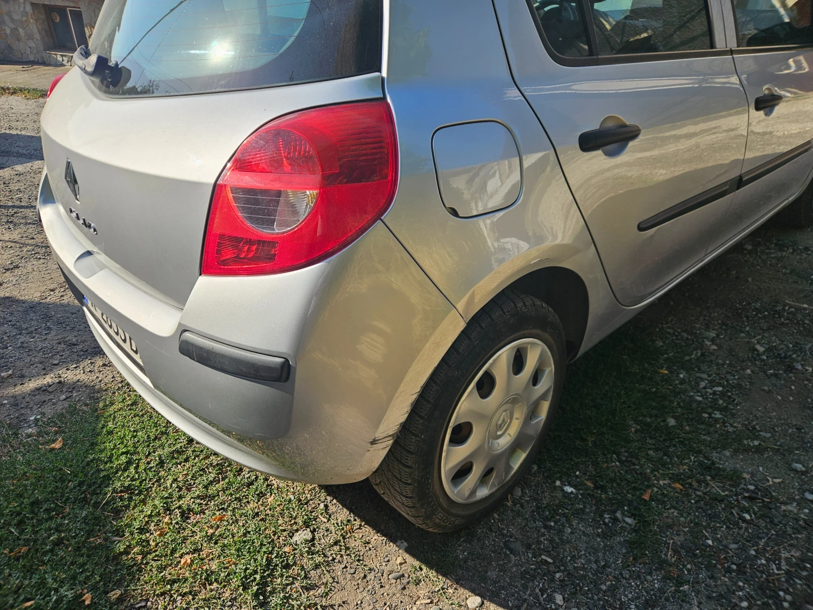 Renault Clio Clio3, снимка 2 - Автомобили и джипове - 55775561