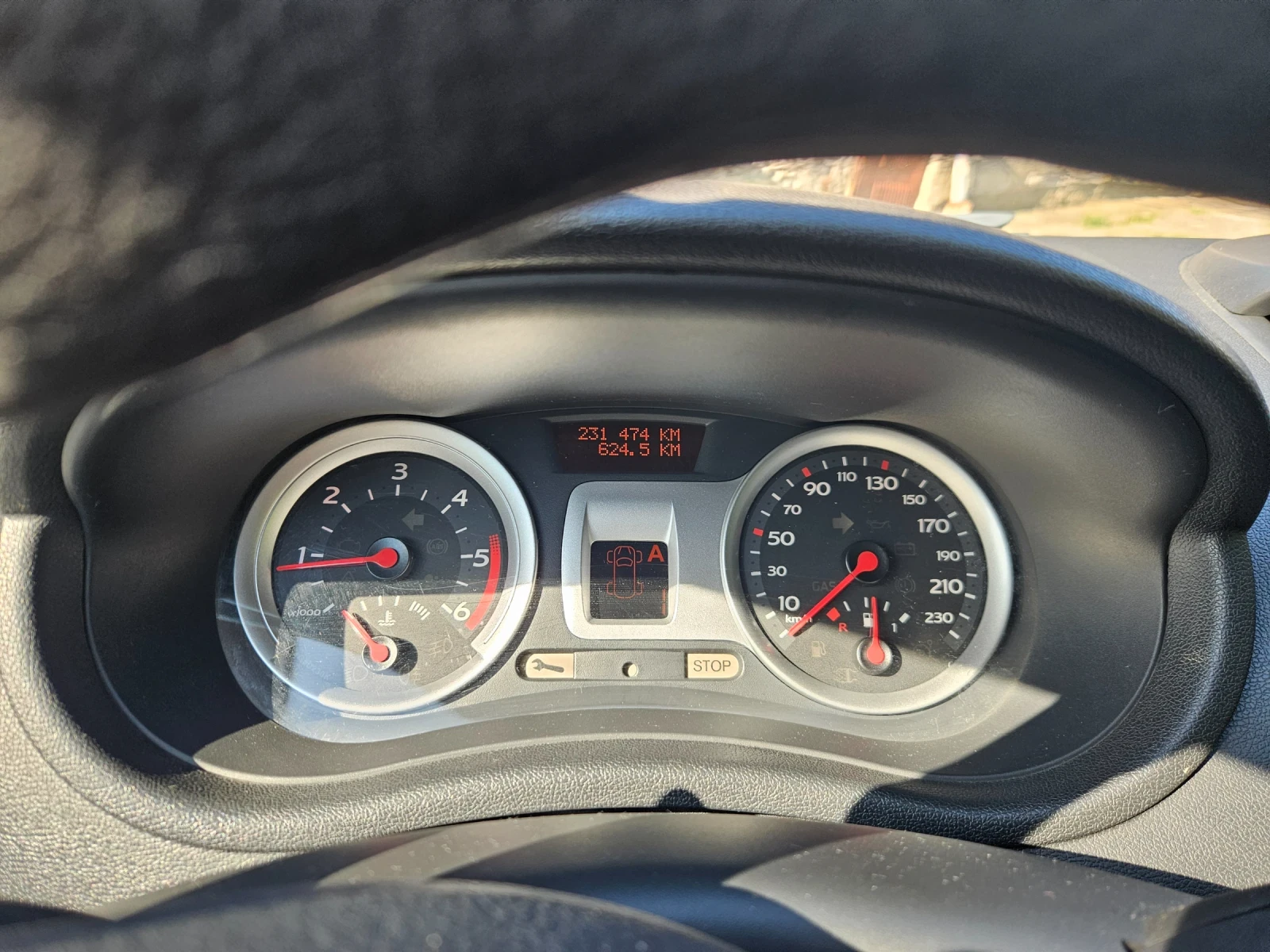 Renault Clio Clio3, снимка 11 - Автомобили и джипове - 55775561