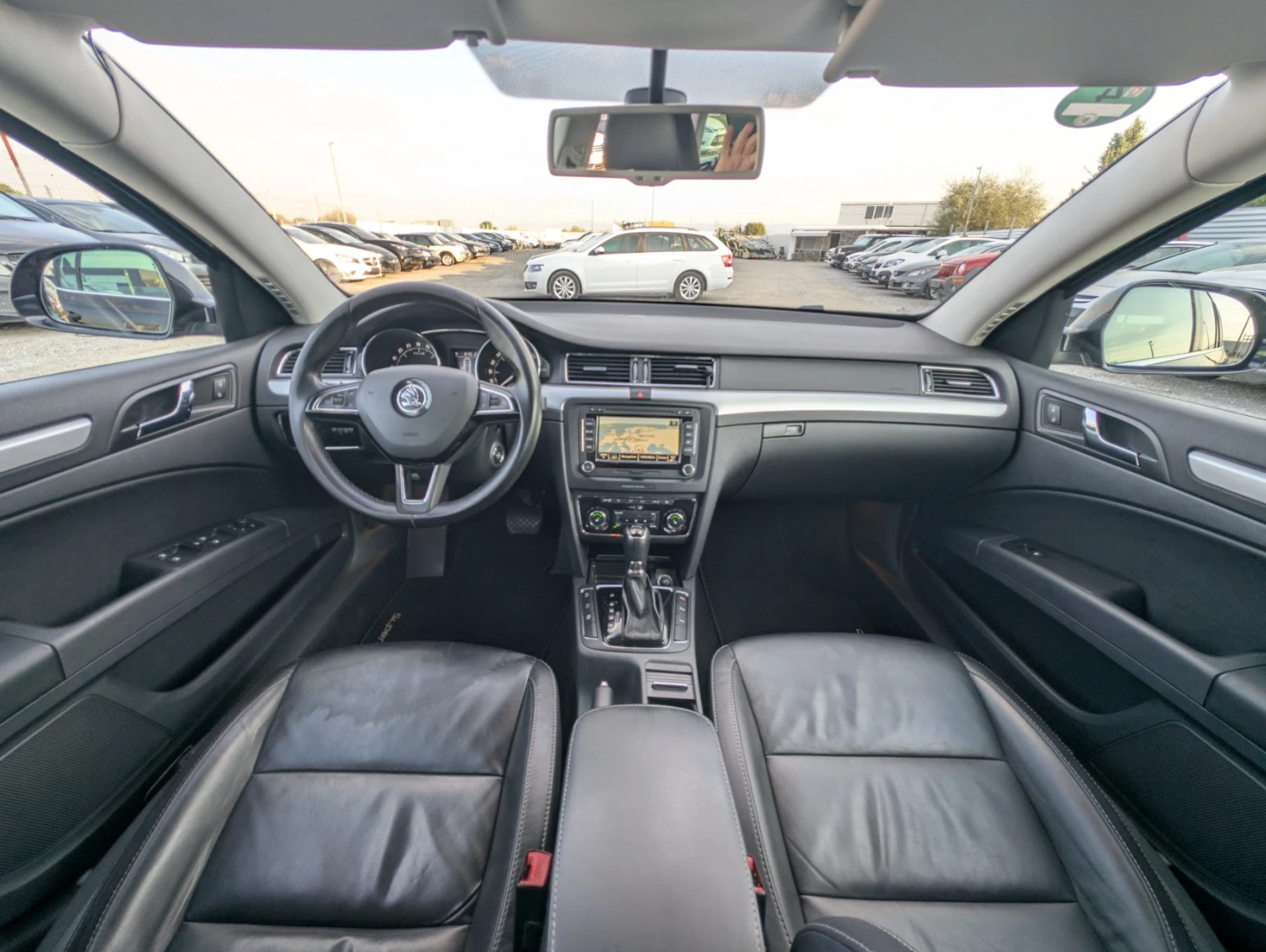 Skoda Superb 2.0TDI 170к.с FULL FULL FULL, снимка 15 - Автомобили и джипове - 56163389
