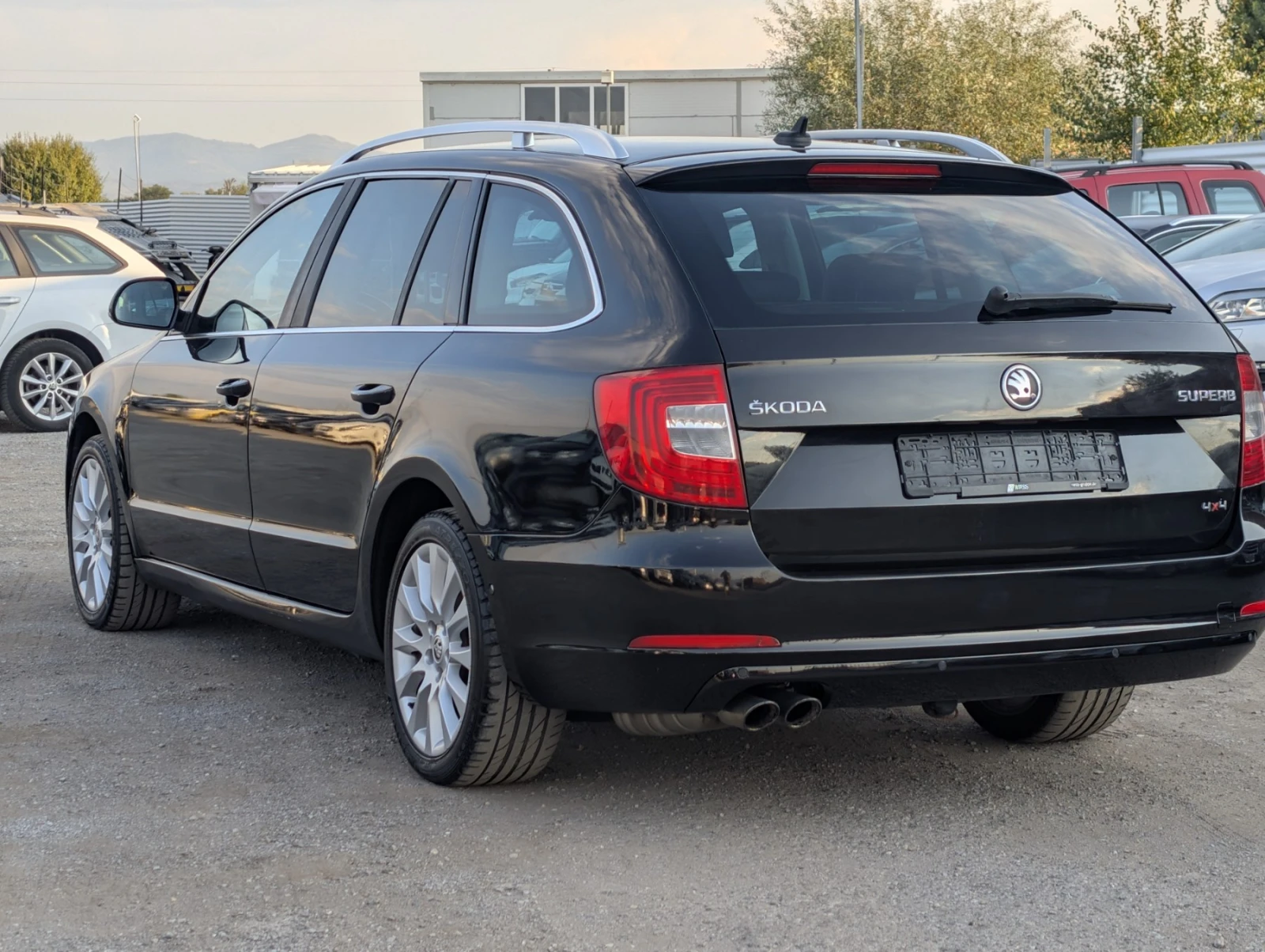 Skoda Superb 2.0TDI 170к.с FULL FULL FULL, снимка 4 - Автомобили и джипове - 56163389