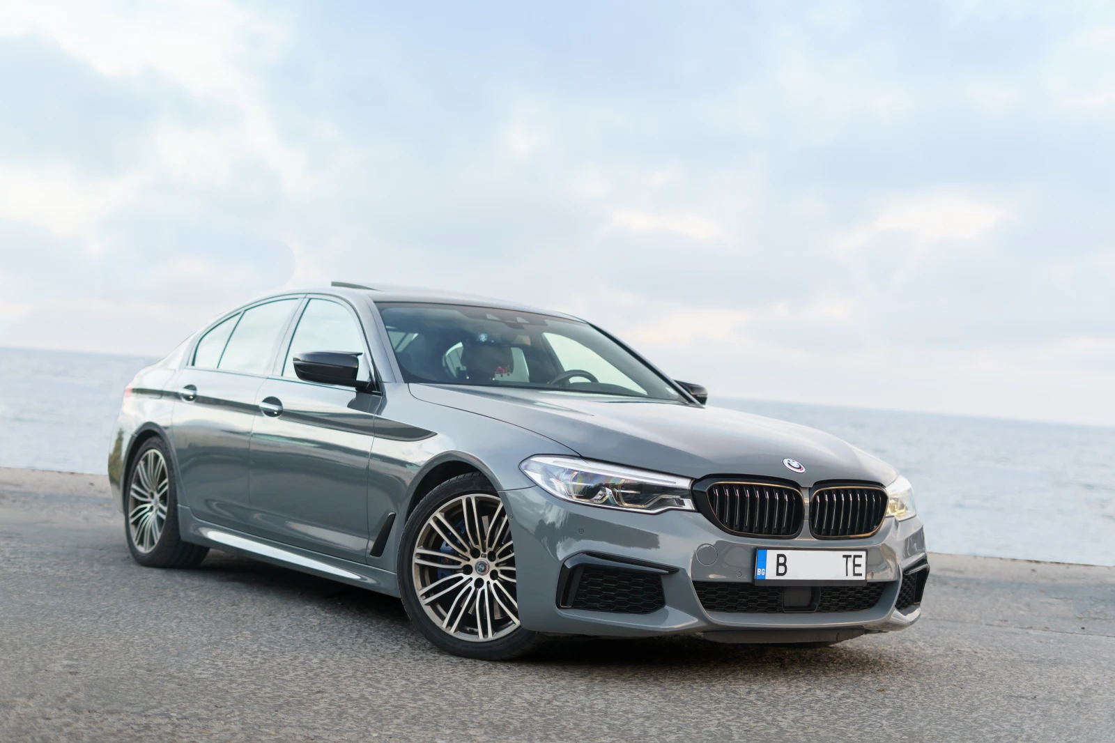 BMW 550 BMW M550i xDrive | Bowers & Wilkins | Масаж | HUD