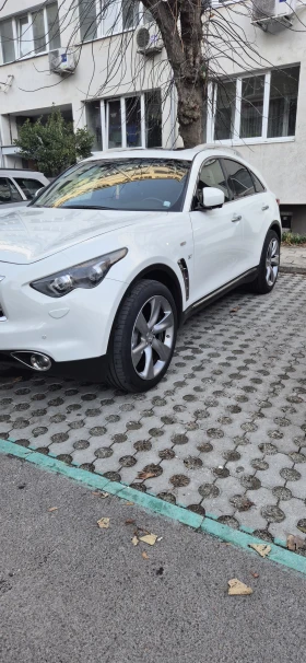 Infiniti QX70 3.7, снимка 3