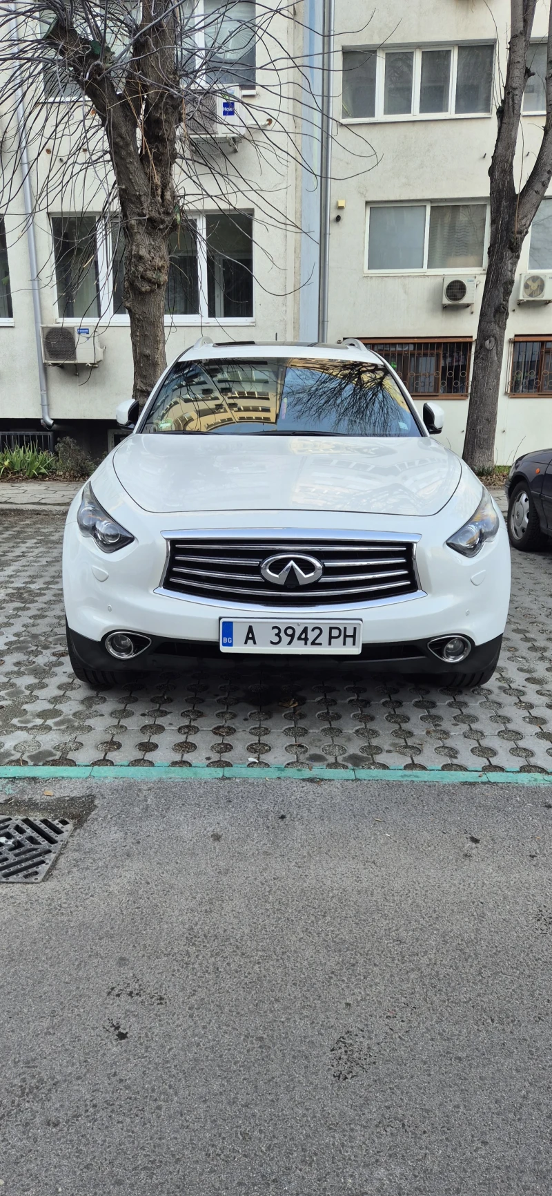 Infiniti QX70 3.7, снимка 1 - Автомобили и джипове - 48143293