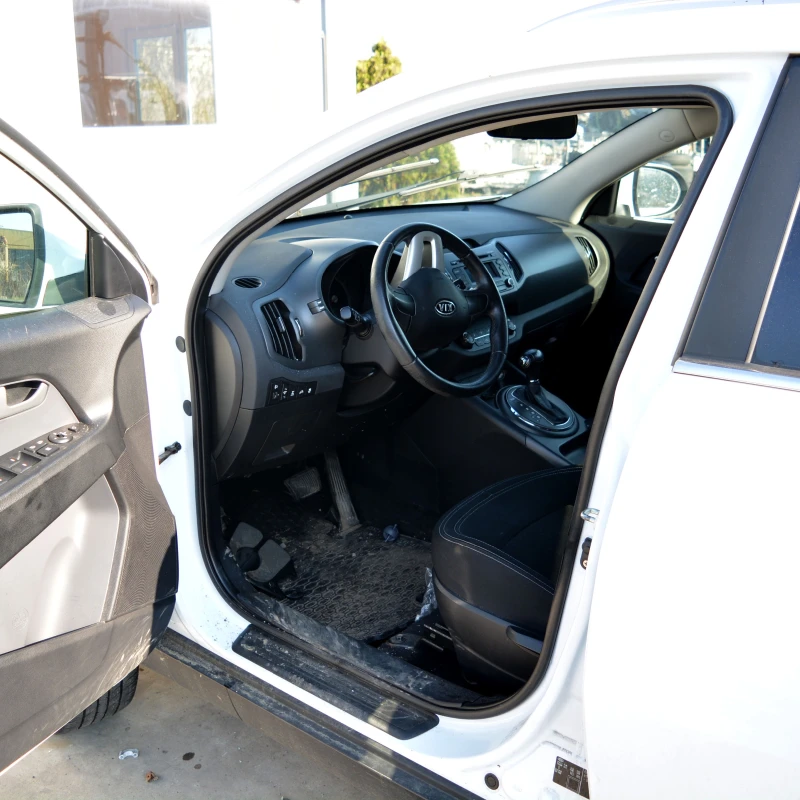 Kia Sportage 2.0 CVVT, снимка 5 - Автомобили и джипове - 49581055