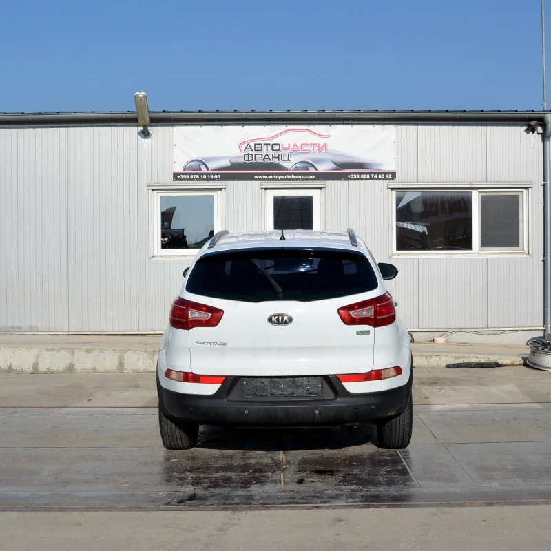 Kia Sportage 2.0 CVVT, снимка 4 - Автомобили и джипове - 49581055