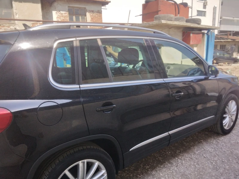 VW Tiguan, снимка 4 - Автомобили и джипове - 52477819