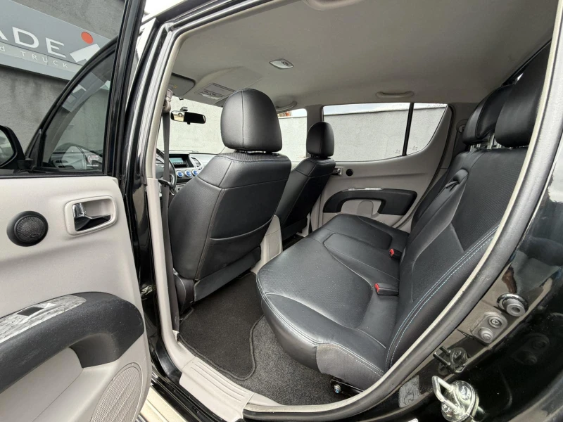 Mitsubishi L200 2.5 DI-D, снимка 16 - Автомобили и джипове - 52551157