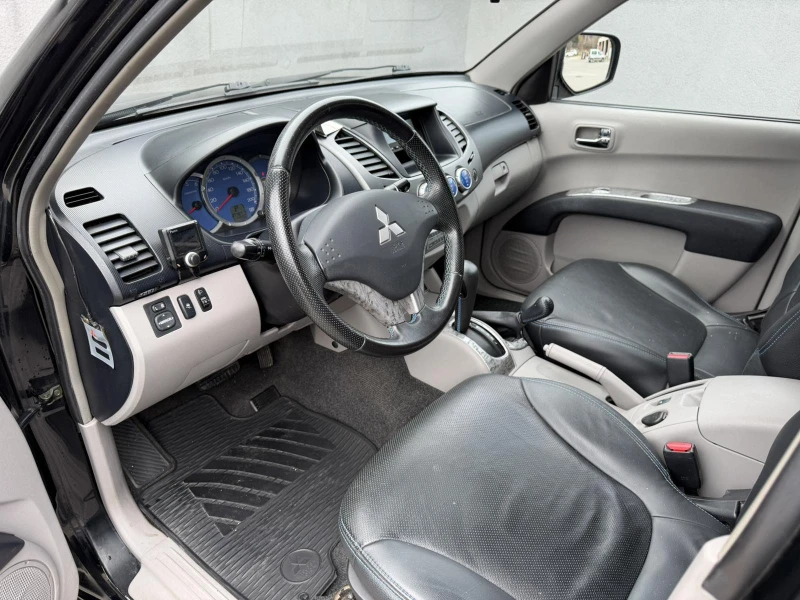 Mitsubishi L200 2.5 DI-D, снимка 10 - Автомобили и джипове - 52551157