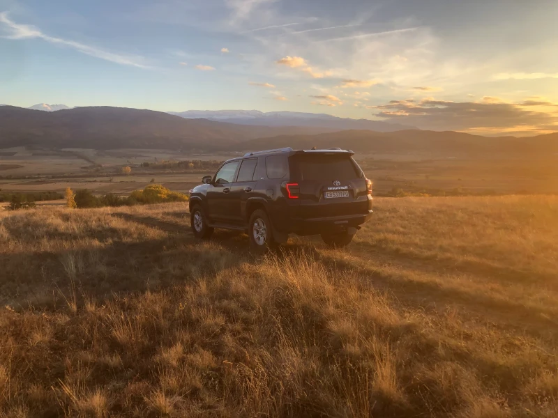 Toyota 4runner SR5 premium, снимка 4 - Автомобили и джипове - 53156698