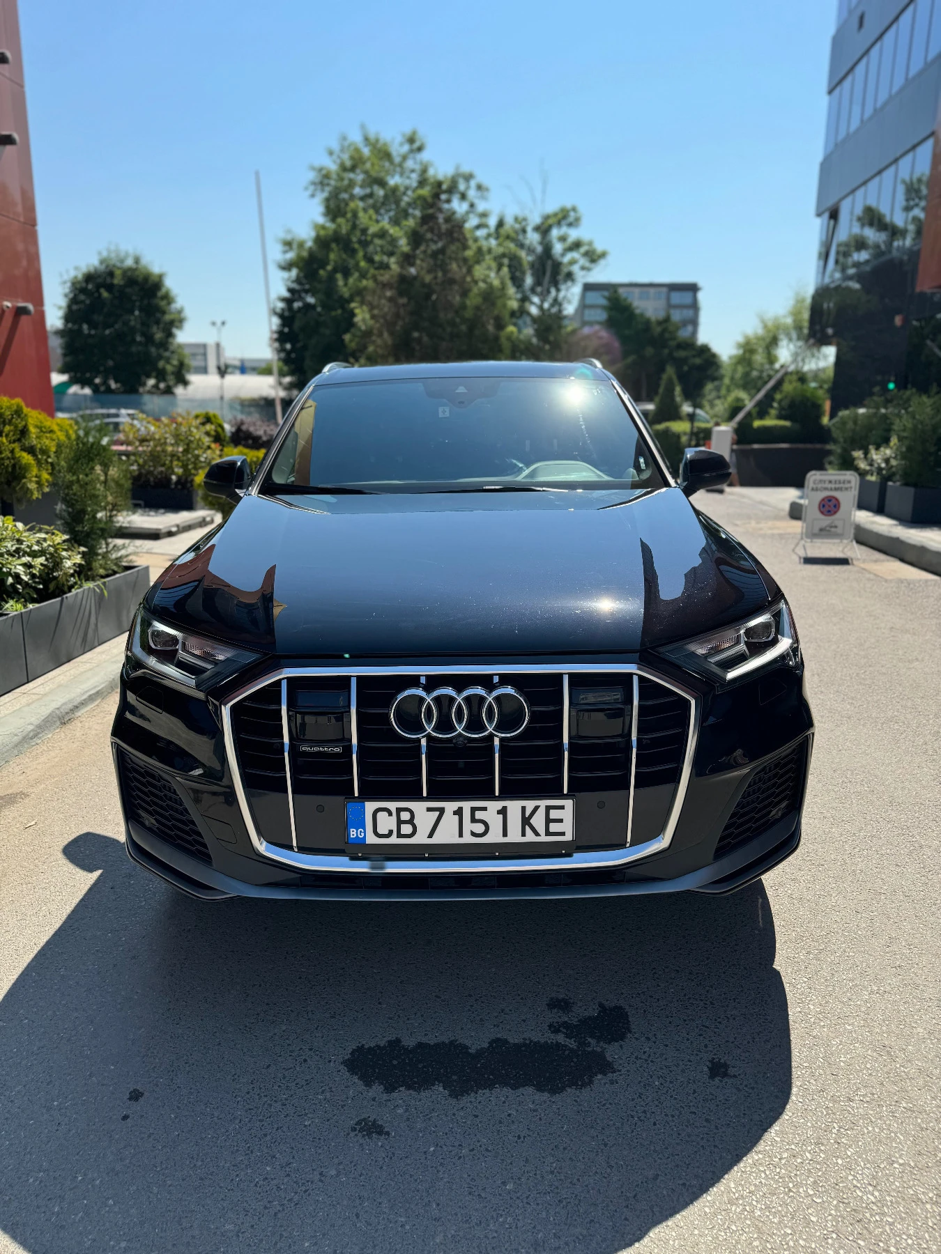 Audi Q7 5.5 TFSI S-line - изображение 2