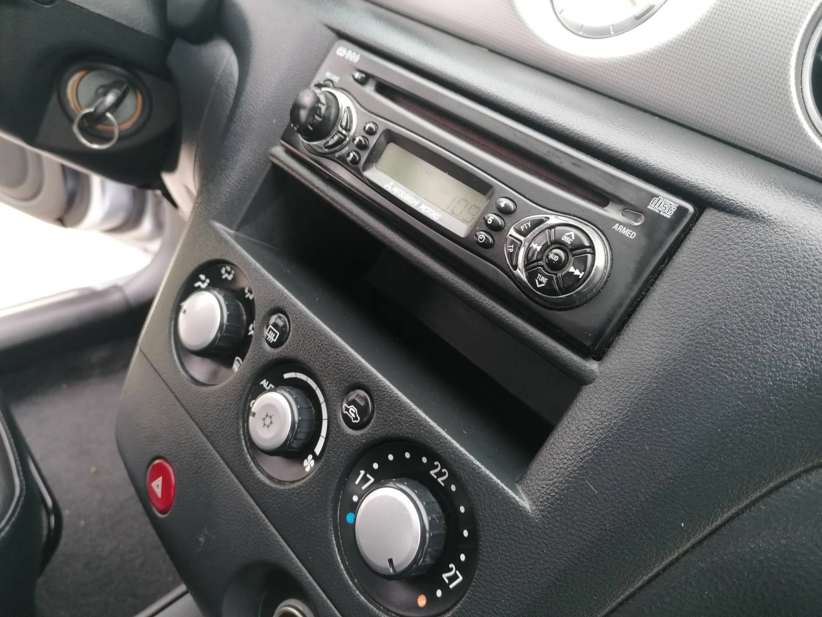 Mitsubishi Outlander 2.4 AWD Шейцария | Mobile.bg — изображение 12