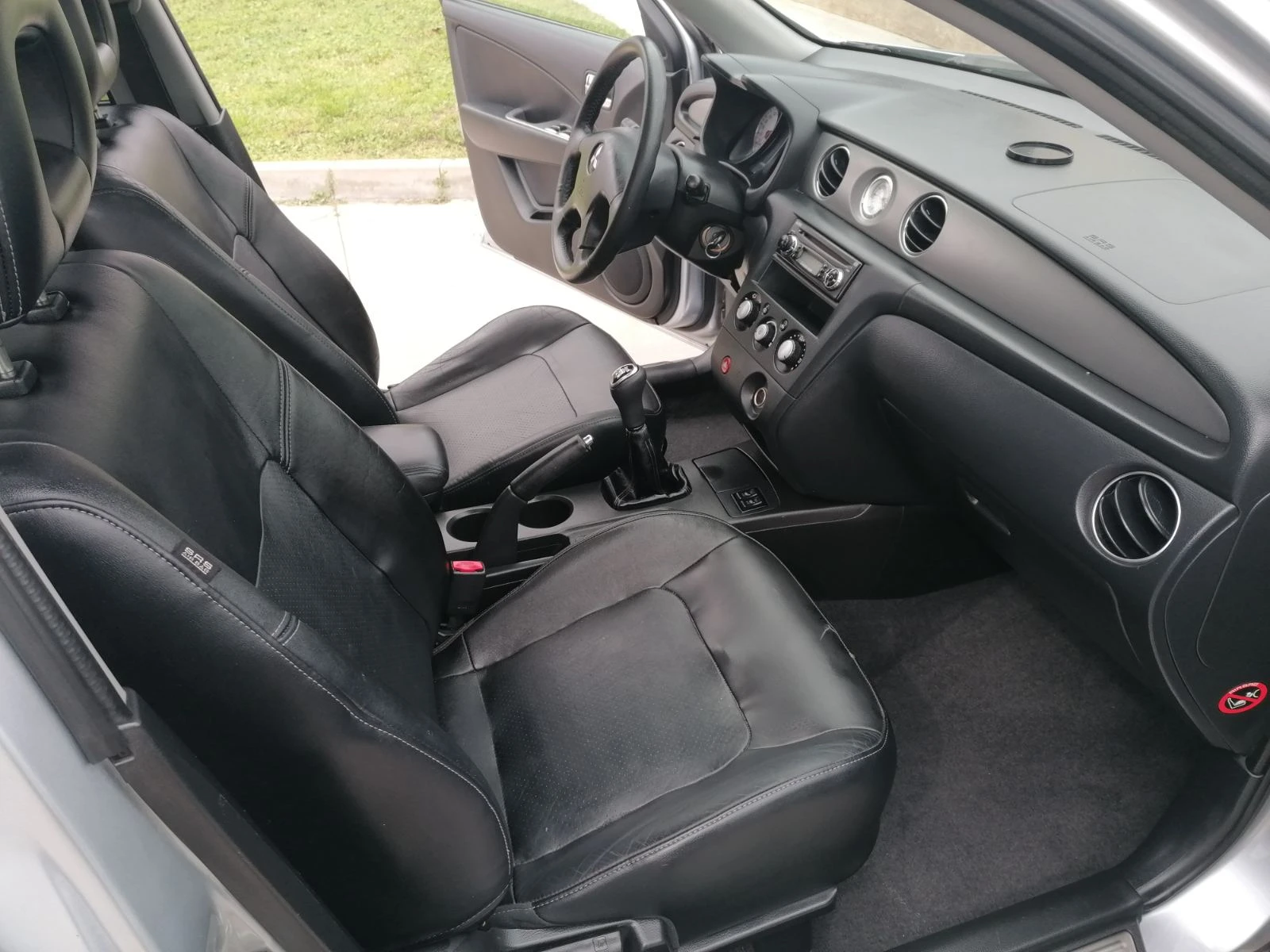 Mitsubishi Outlander 2.4 AWD Шейцария | Mobile.bg — изображение 14