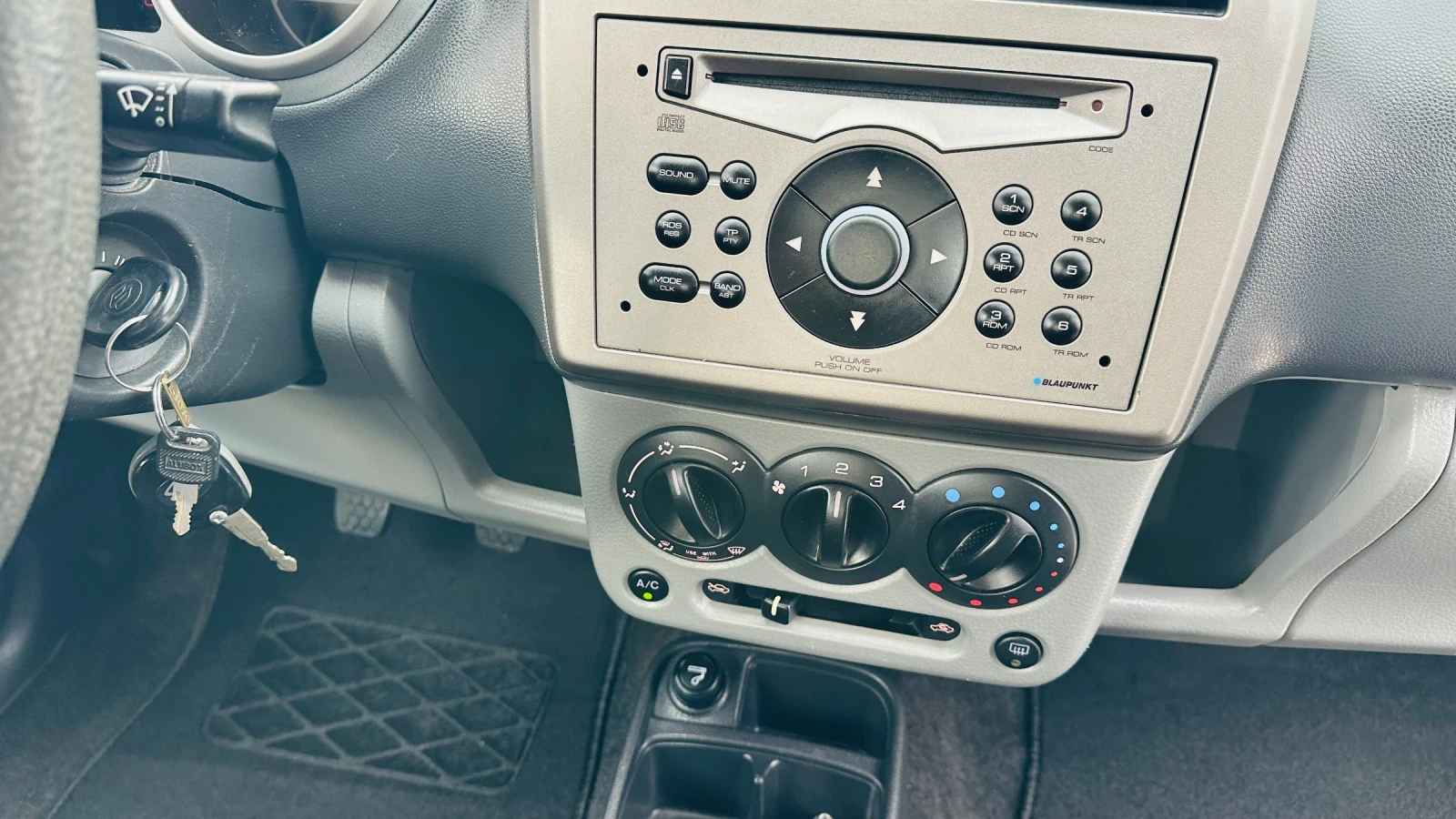 Suzuki Ignis 1.5i 99kc 44- -   | Mobile.bg   14