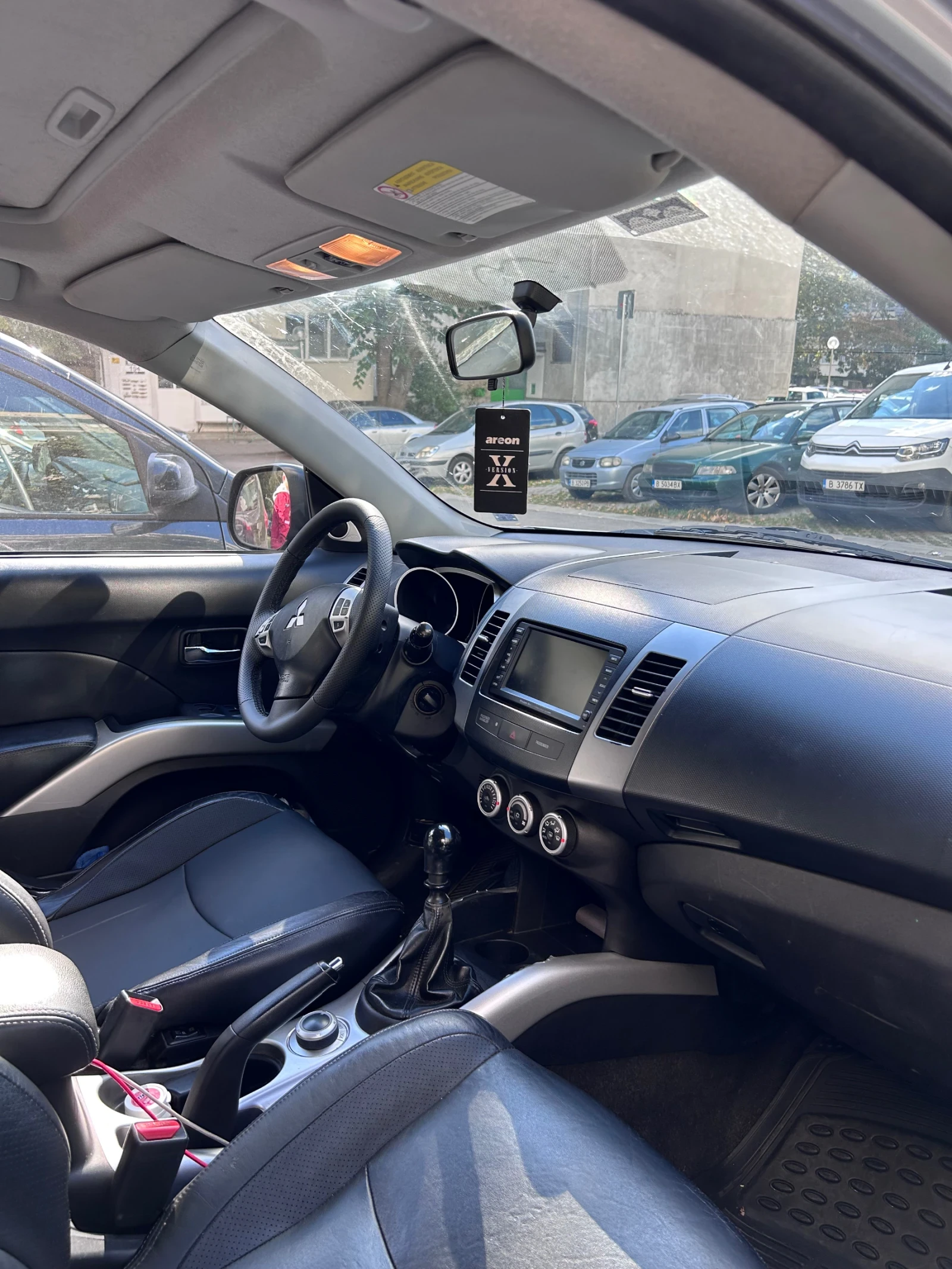 Mitsubishi Outlander 2.0DiD - изображение 4