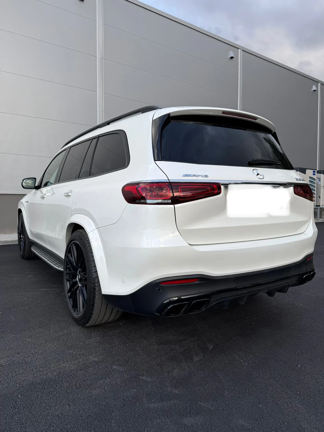 Mercedes-Benz GLS 63 AMG GERMANY! Night Pack Вакум 4D-Burmester Pano Лизинг, снимка 8 - Автомобили и джипове - 54166515