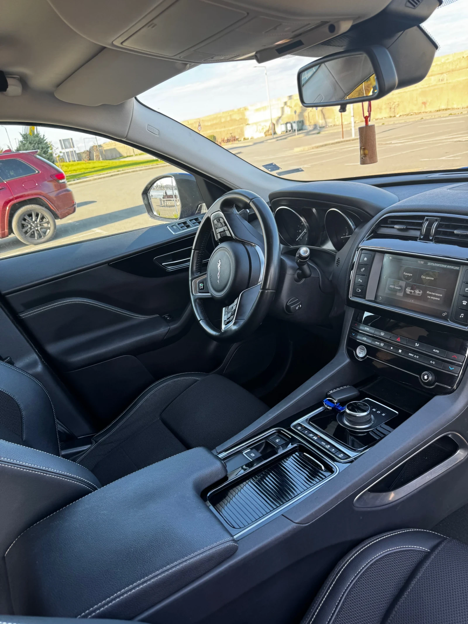 Jaguar F-PACE, снимка 8 - Автомобили и джипове - 54323743