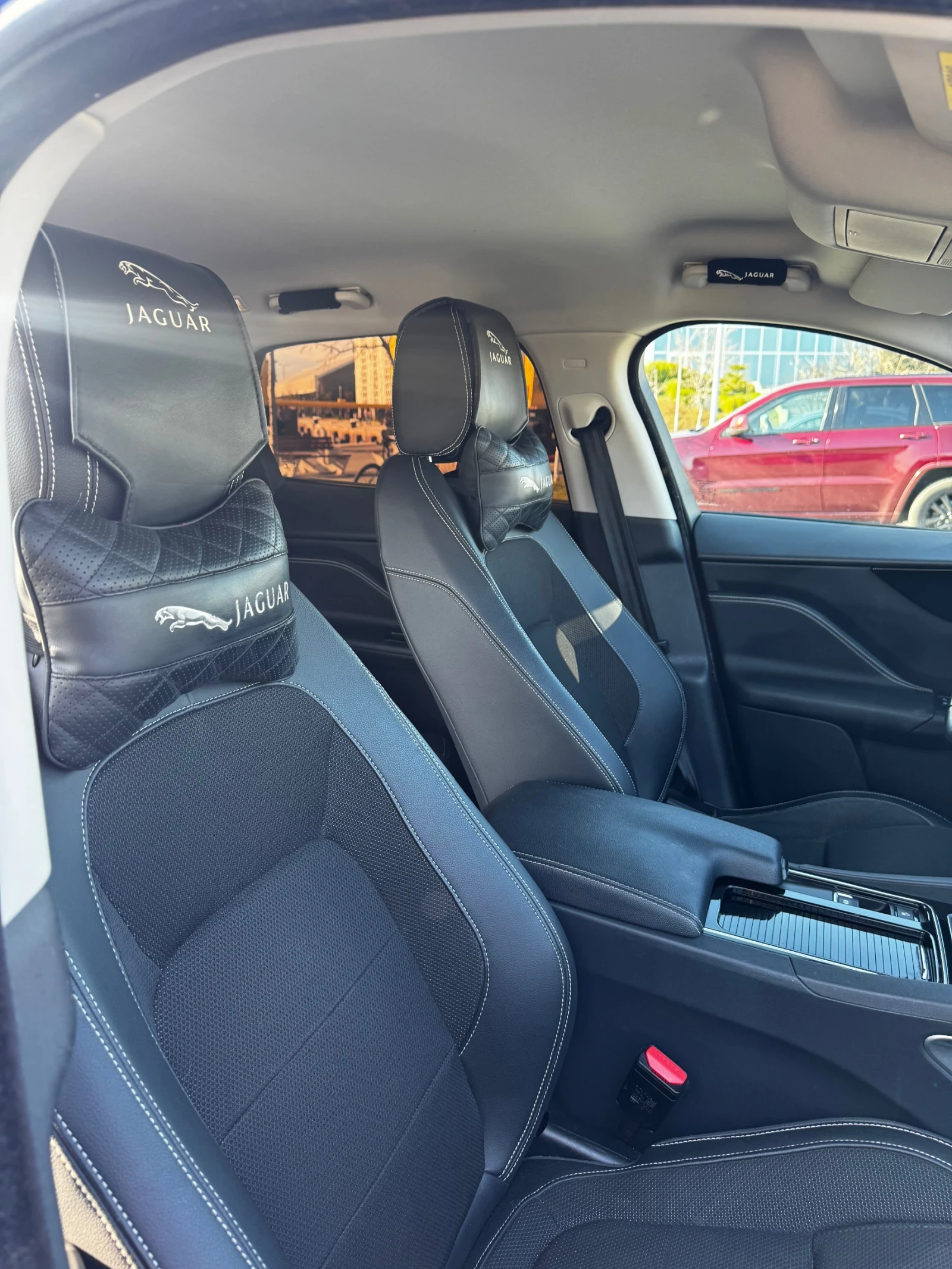 Jaguar F-PACE, снимка 9 - Автомобили и джипове - 54323743