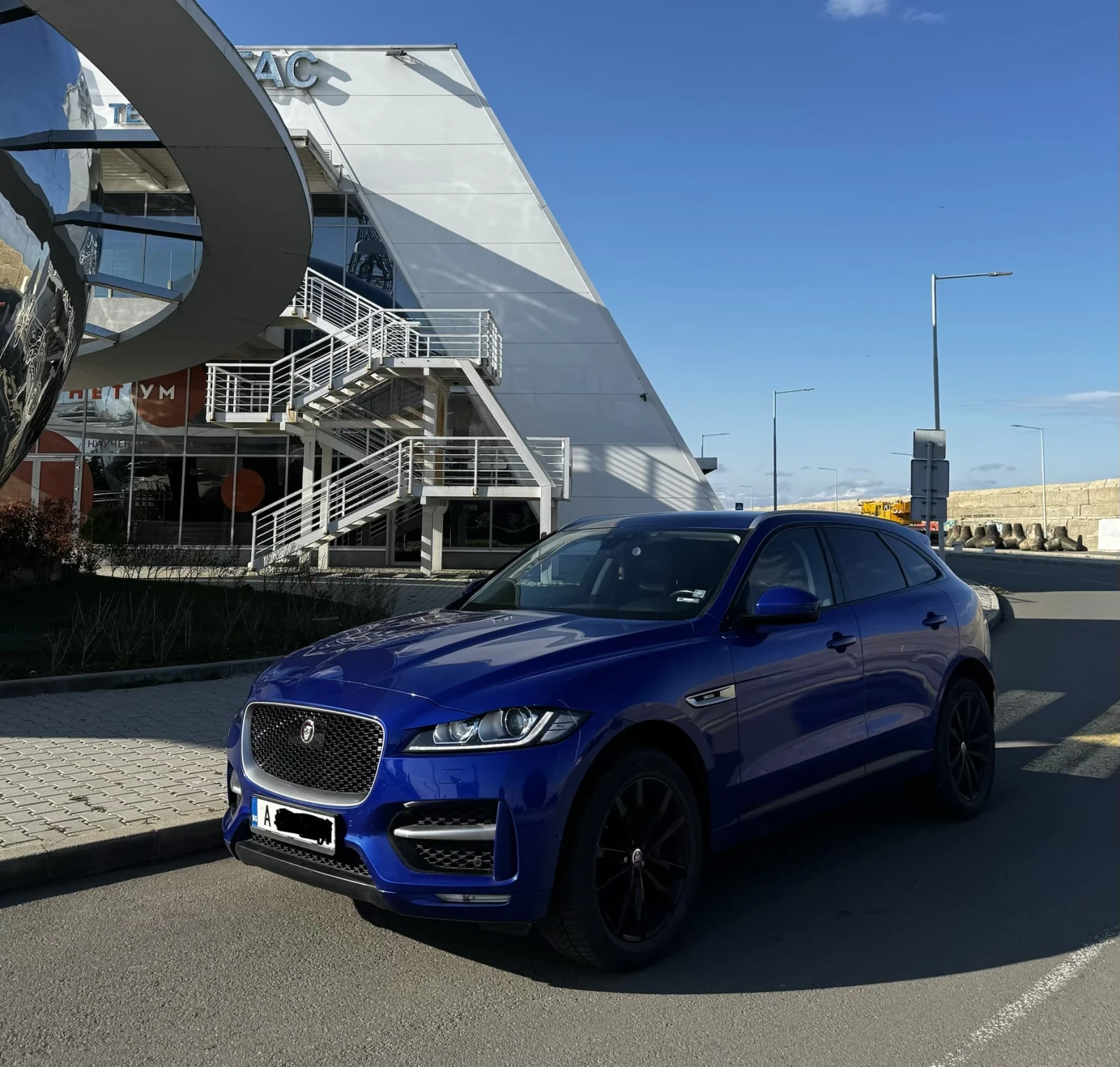 Jaguar F-PACE