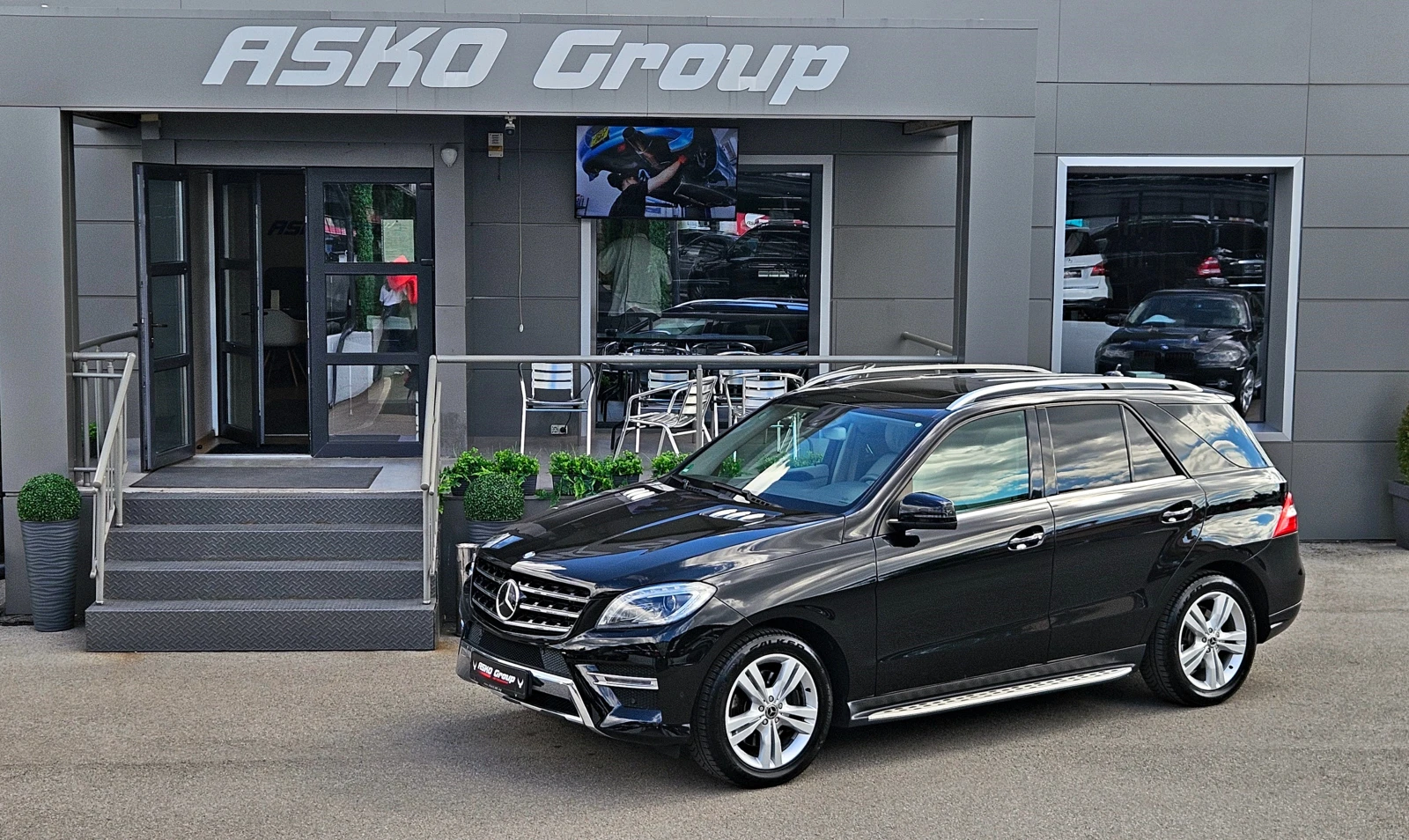 Mercedes-Benz ML 350 AMG/DISTRON/МАСАЖ/CAMERA/ПОДГРЕВ/AIRMATIC/AMBI/LIZ, снимка 17 - Автомобили и джипове - 55283753