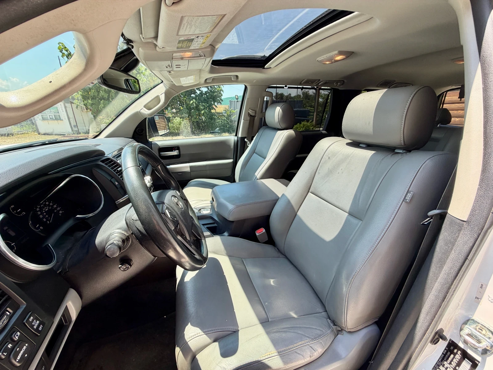 Toyota Sequoia 5.7 Limited Facelift, снимка 9 - Автомобили и джипове - 55316960