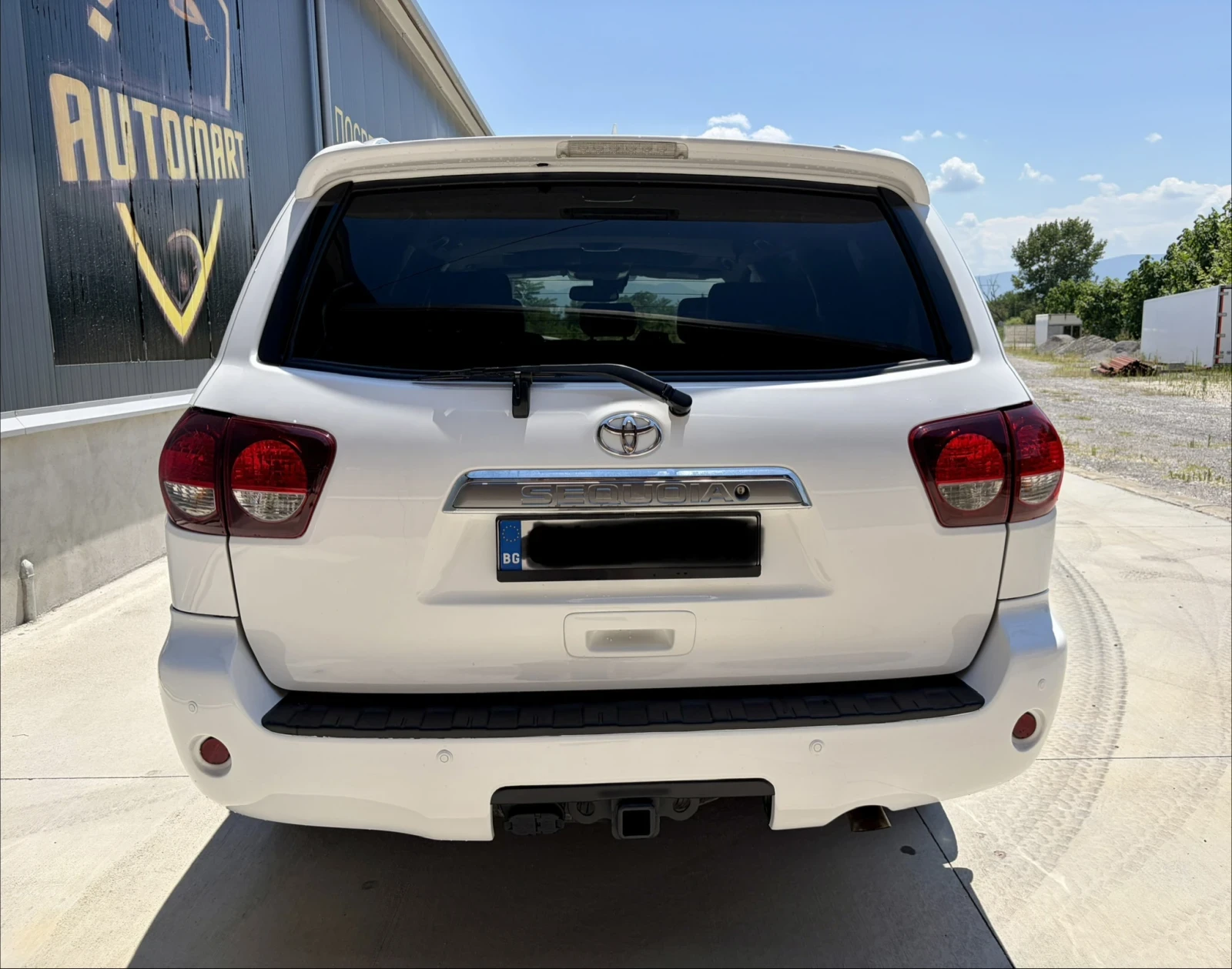 Toyota Sequoia 5.7 Limited Facelift, снимка 4 - Автомобили и джипове - 55316960
