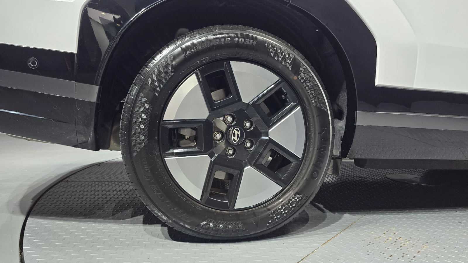 Hyundai Santa fe 1.6 HEV Calligraphy* BLIND SPOT* HUD* КРАЙНА ЦЕНА, снимка 5 - Автомобили и джипове - 55334919