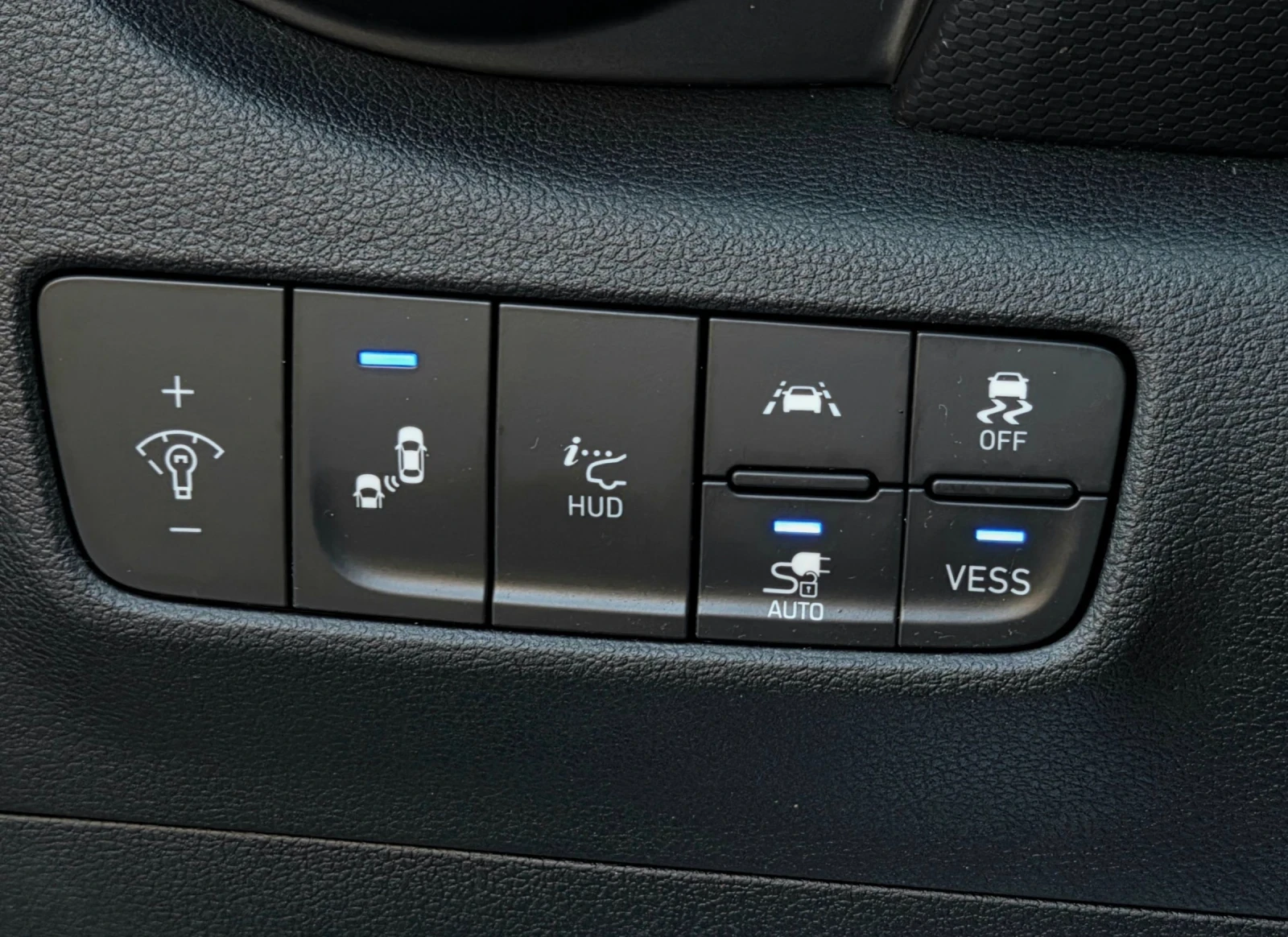 Hyundai Kona SOH100%/Premium/Теглич, снимка 12 - Автомобили и джипове - 55947405