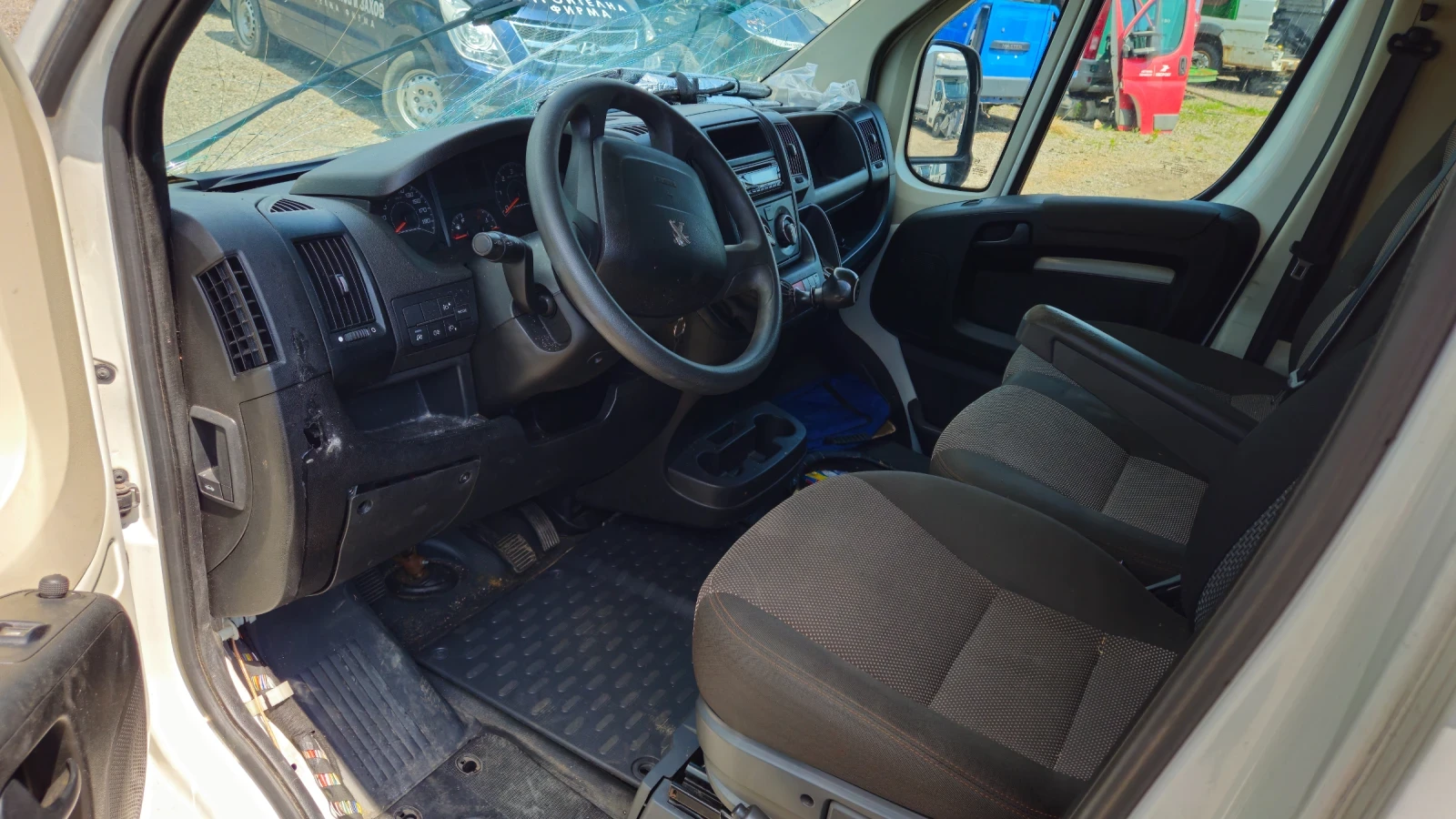 Peugeot Boxer 2.2hdi/на части , снимка 6 - Бусове и автобуси - 55148350