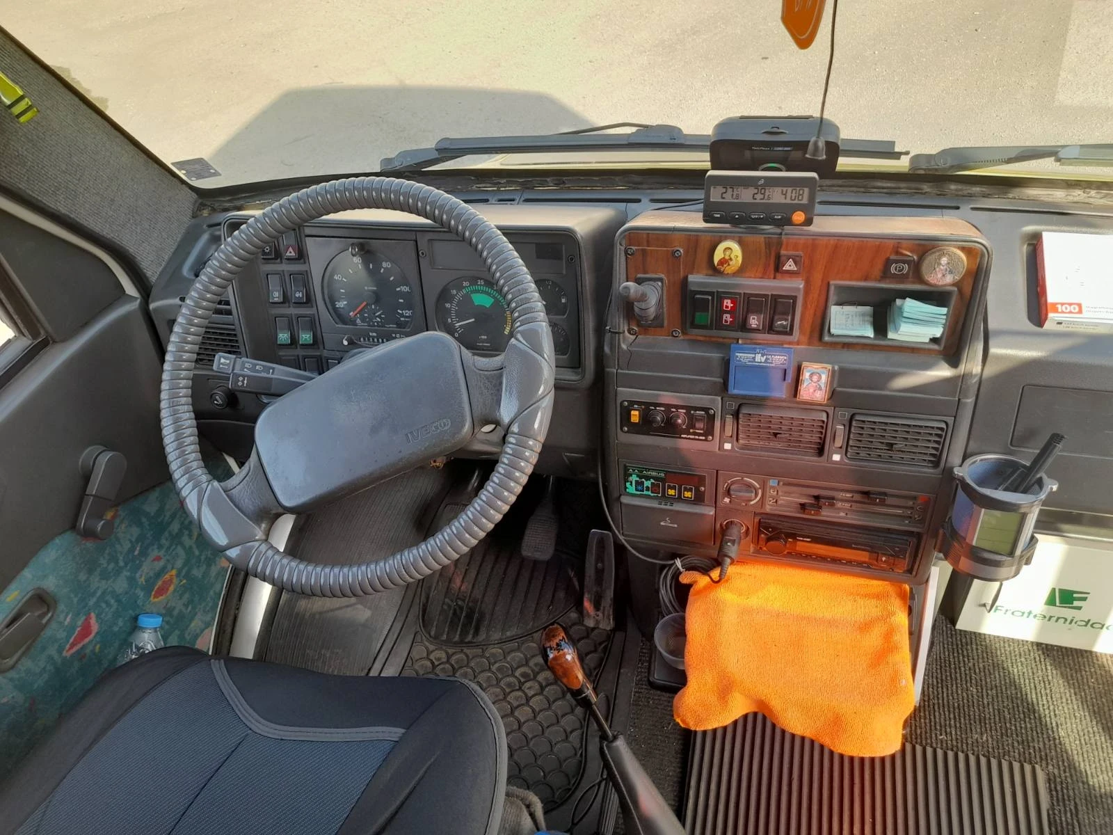 Iveco Daily, снимка 5 - Бусове и автобуси - 56253437