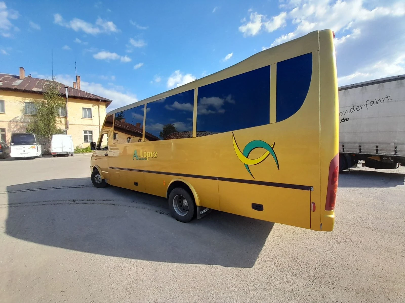 Iveco Daily, снимка 3 - Бусове и автобуси - 56253437